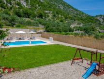 Villa Elin: Jouw privéparadijs met zwembad in het Dalmatische achterland - thumbnail 3