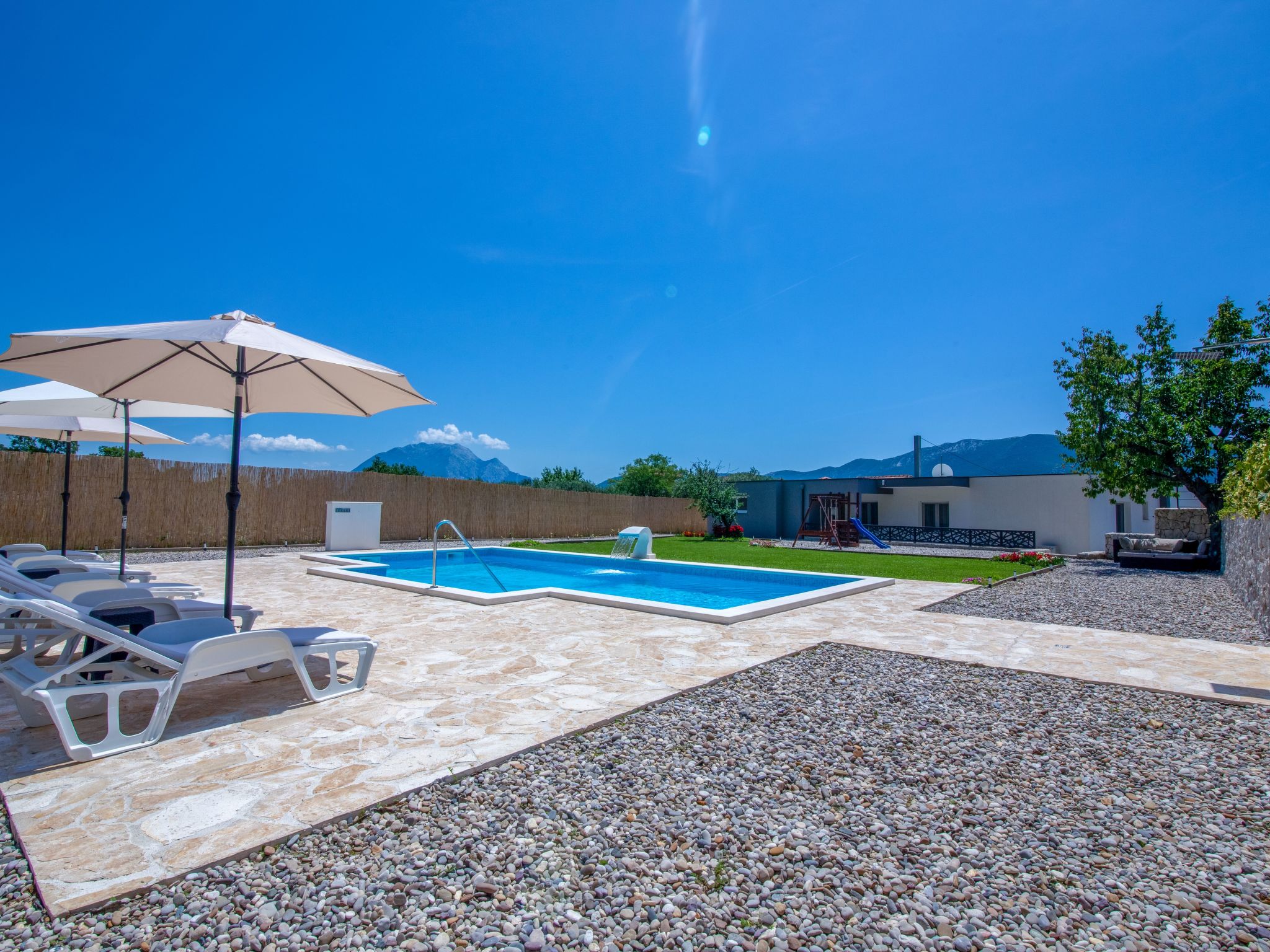 Villa Elin mit großem, privatem Pool in Seoca-Dedans