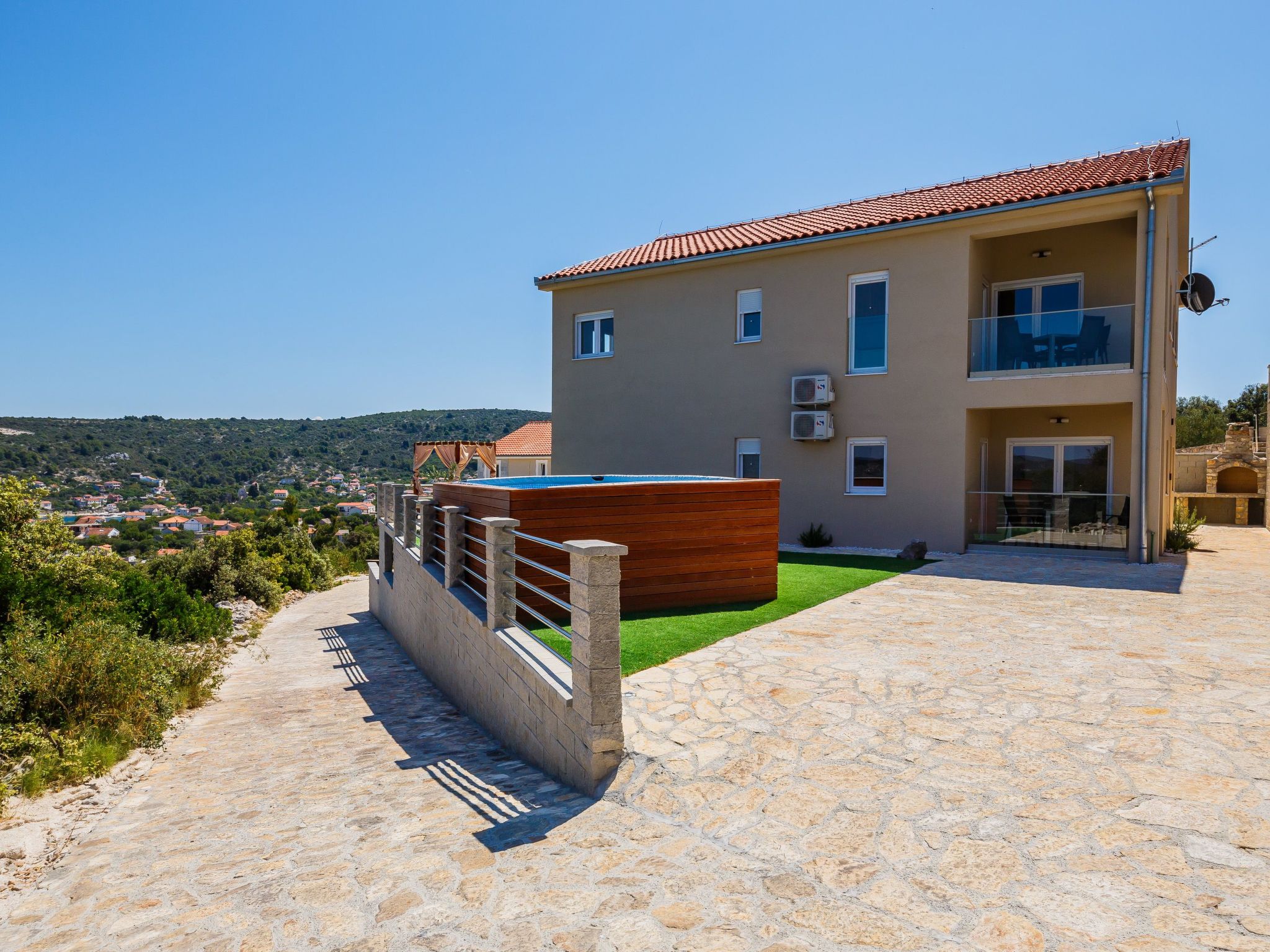 Appartement in Drvenik Veli mit Gemeinsamer Terrasse und Meerblick - Image-tags.info
