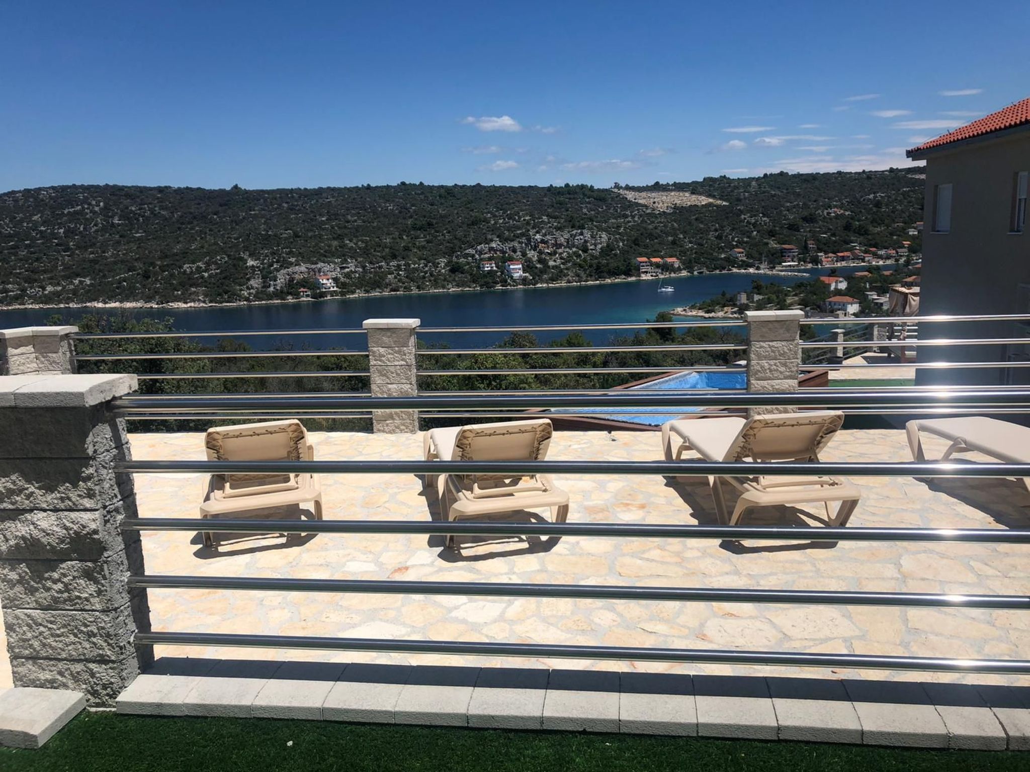 Appartement in Drvenik Veli mit Gemeinsamer Terrasse und Meerblick - Image-tags.info