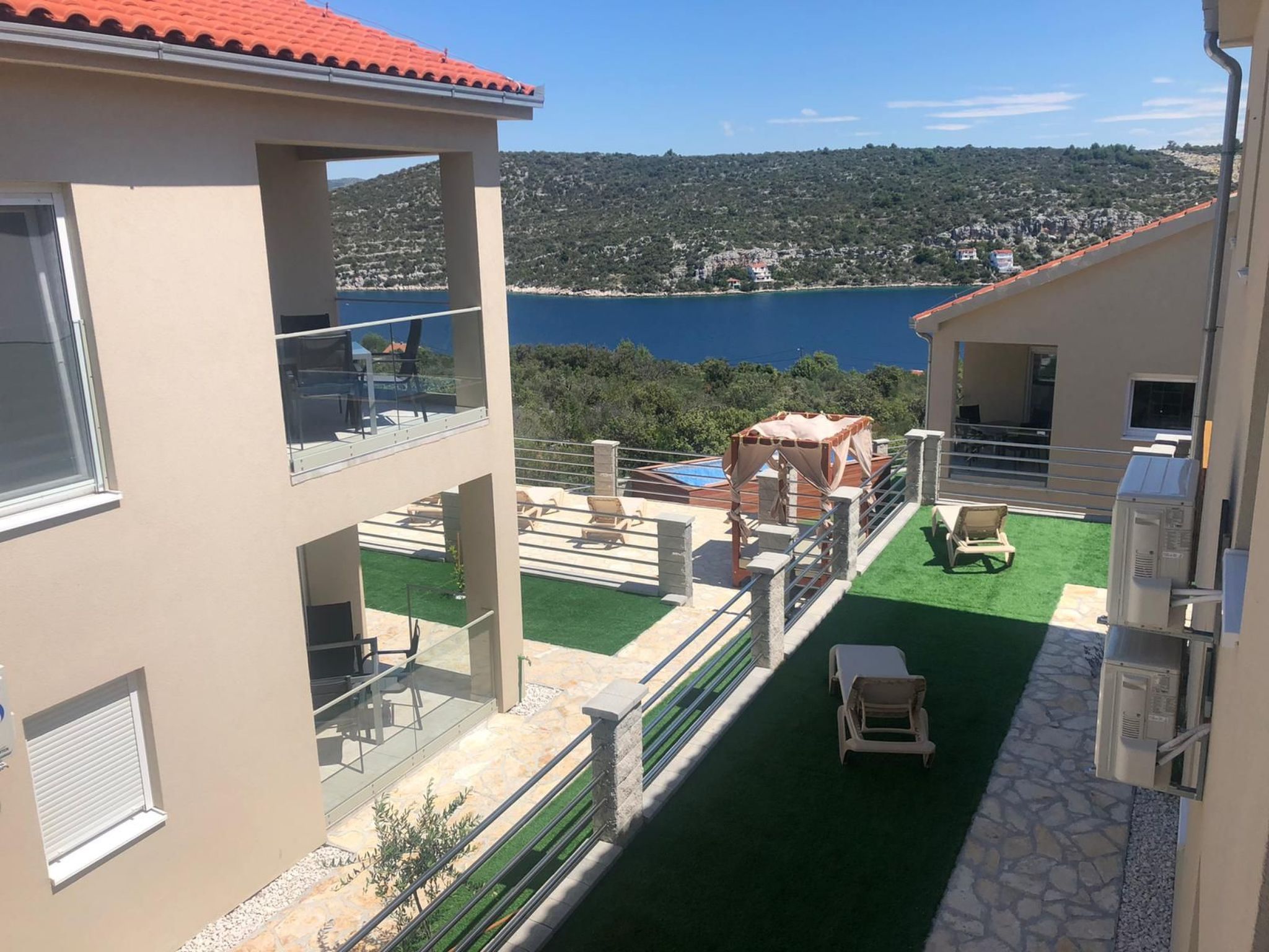 Appartement in Drvenik Veli mit Gemeinsamer Terrasse und Meerblick - Image-tags.info