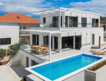 Vrijstaande villa Jakša met verwarmd zwembad, 200m van zee in Nečujam, Šolta - thumbnail 2