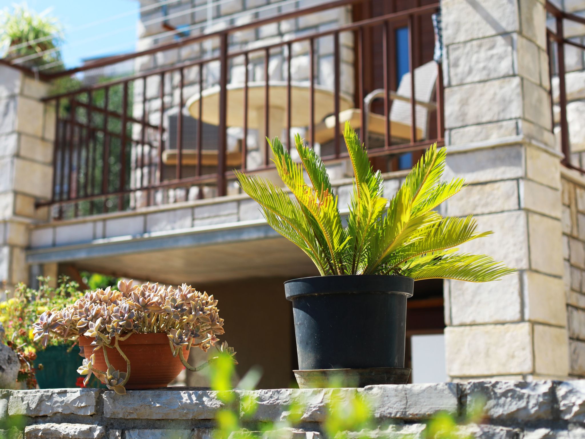 Kleines Steinhaus in einem ruhigen Ort auf der Insel Solta-Drinnen