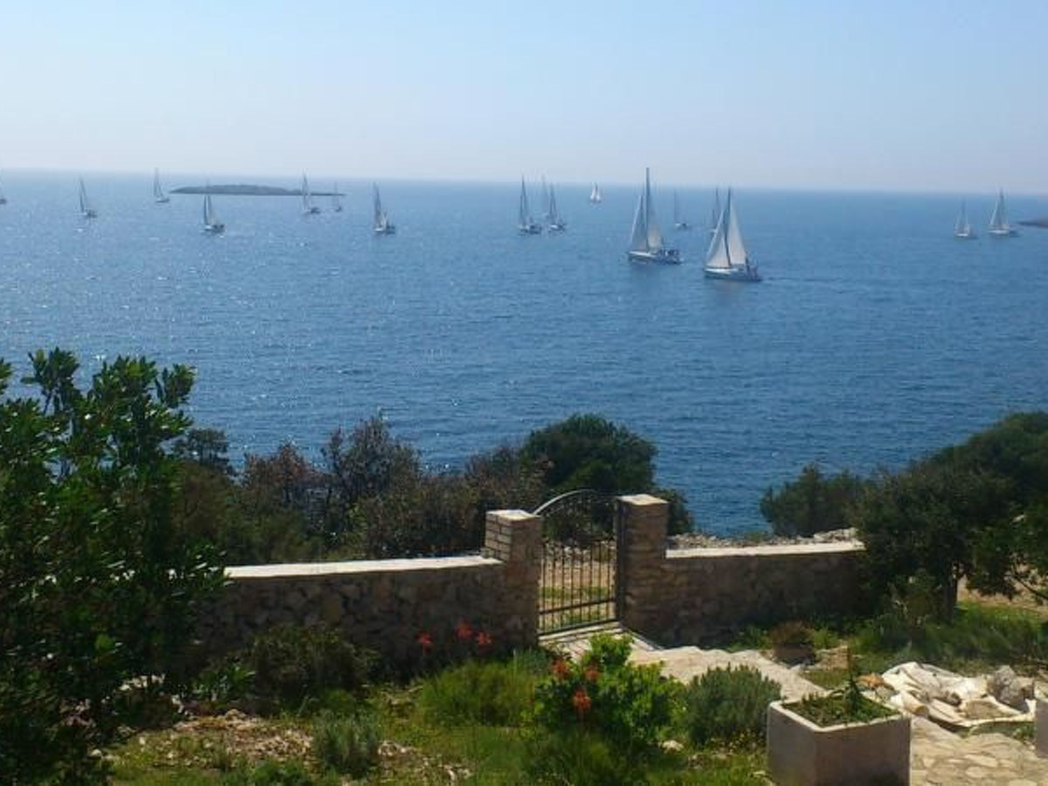 "Mirta" direkt am Strand-Drinnen