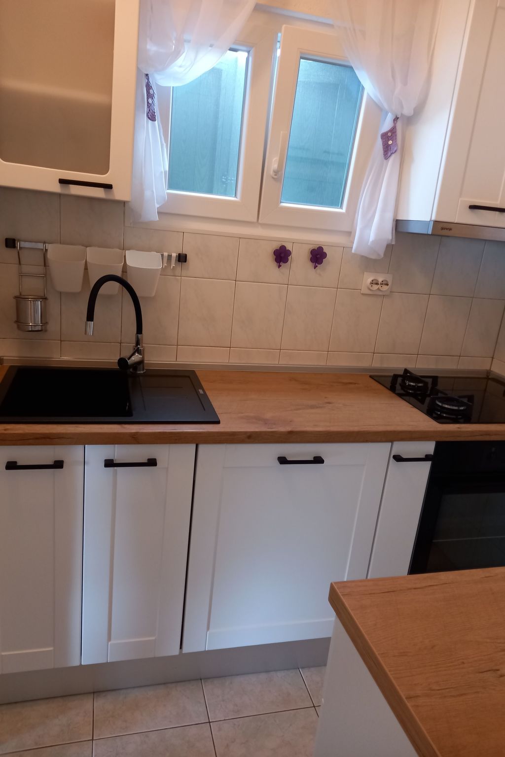 "Mirta" direkt am Strand-Drinnen