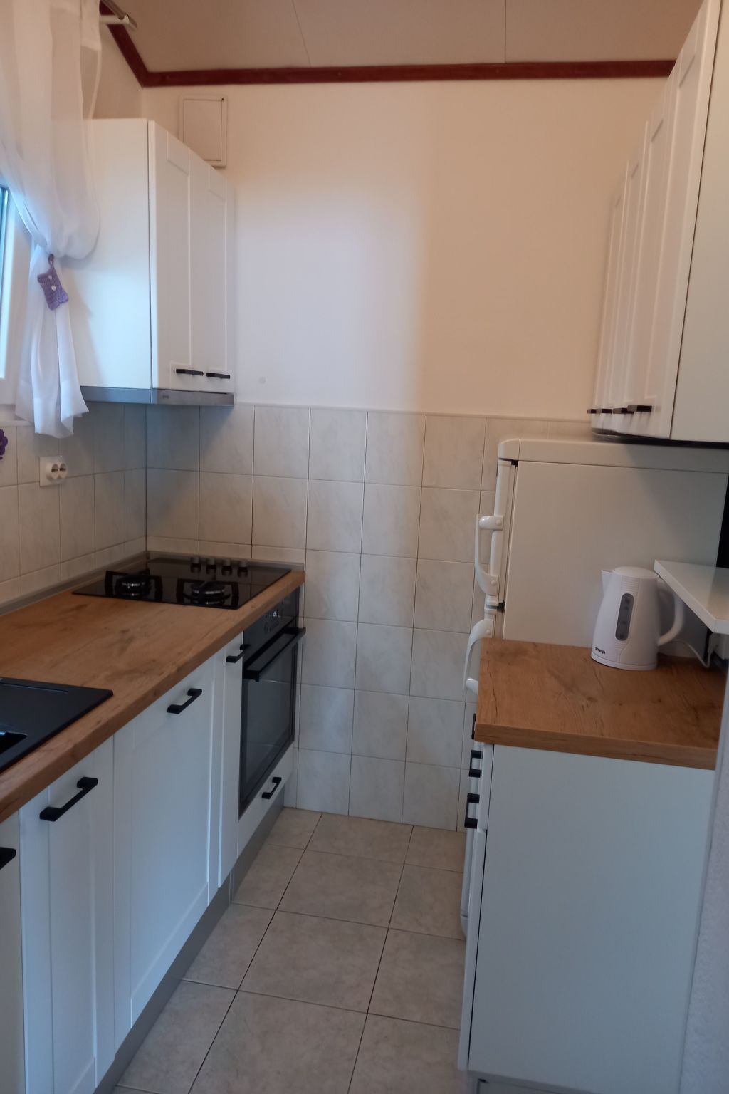 "Mirta" direkt am Strand-Drinnen