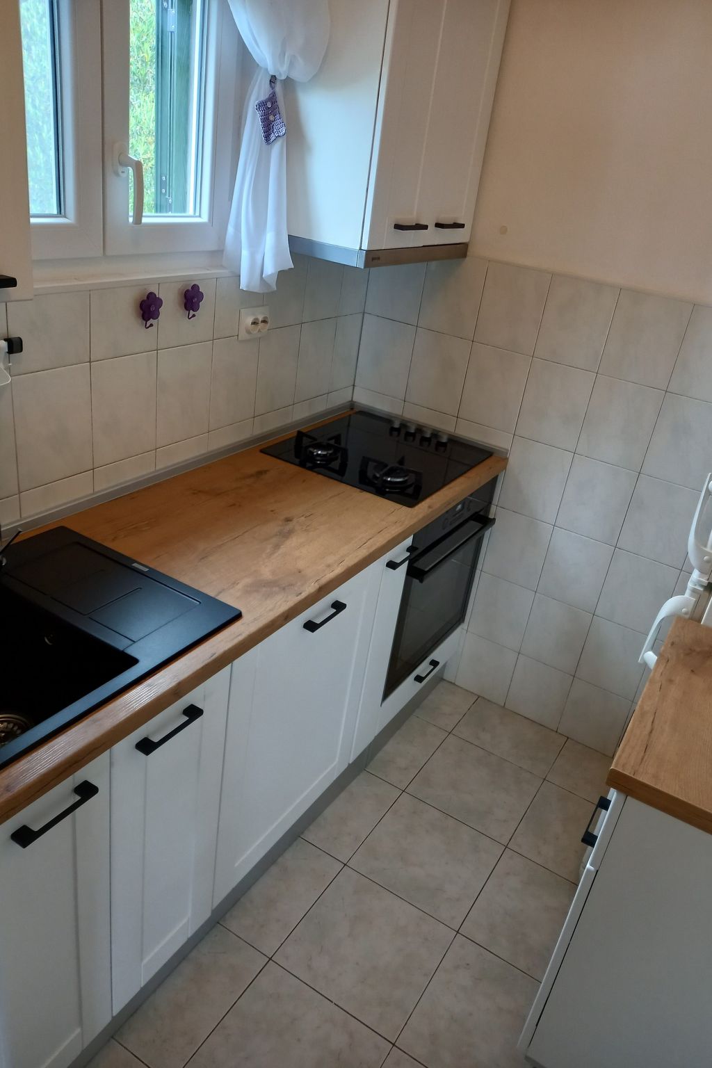 "Mirta" direkt am Strand-Drinnen