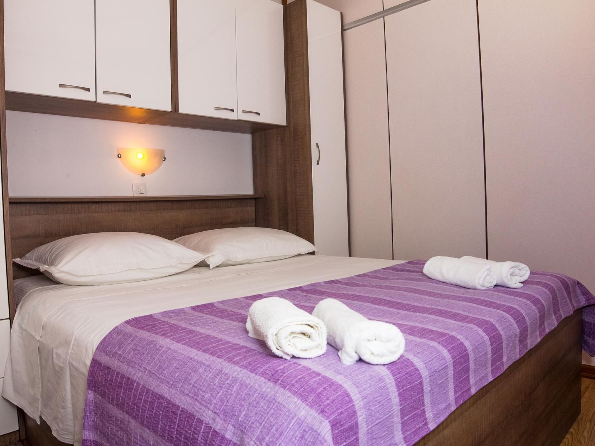 "Mirta" direkt am Strand-Drinnen