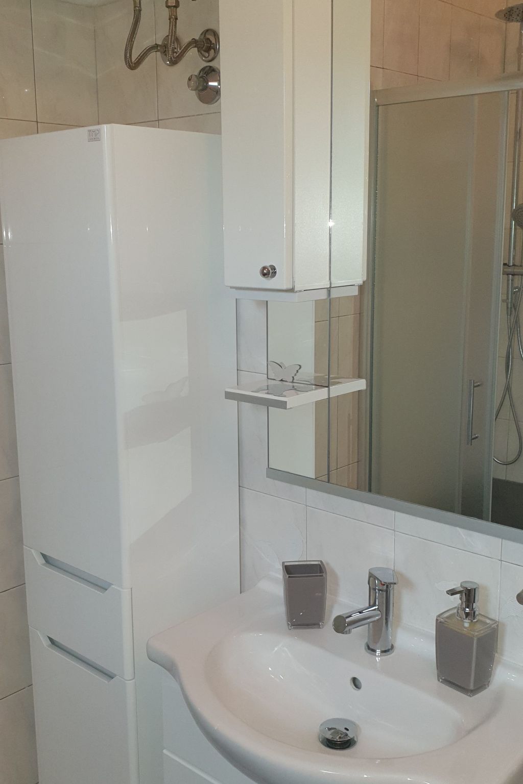 "Mirta" direkt am Strand-Drinnen