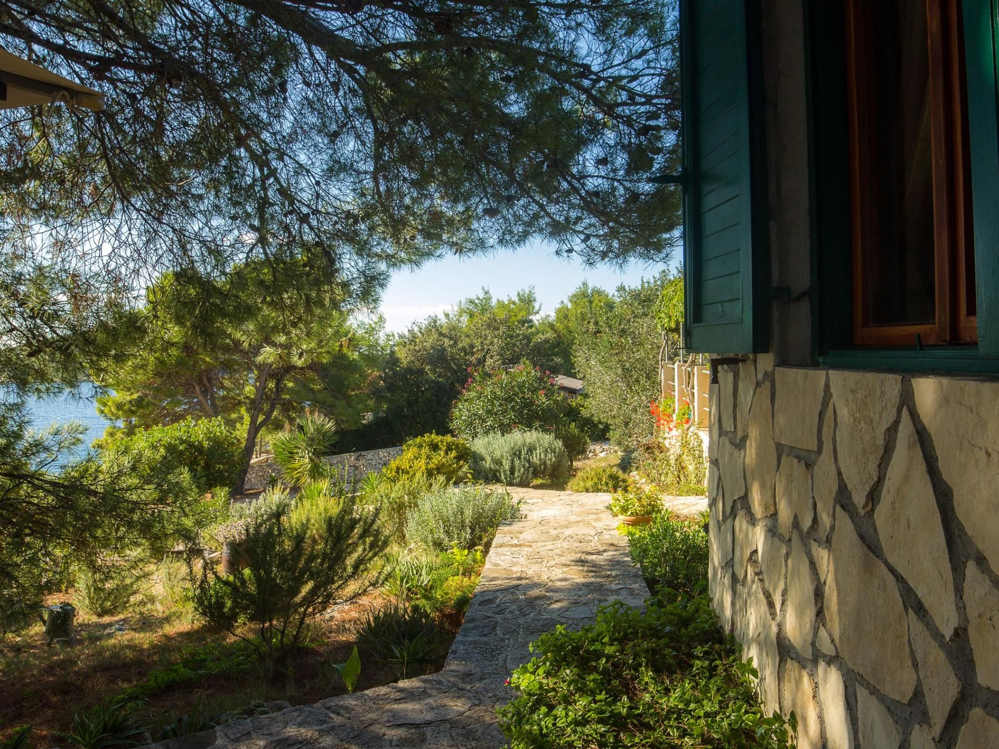 "Mirta" direkt am Strand-Drinnen