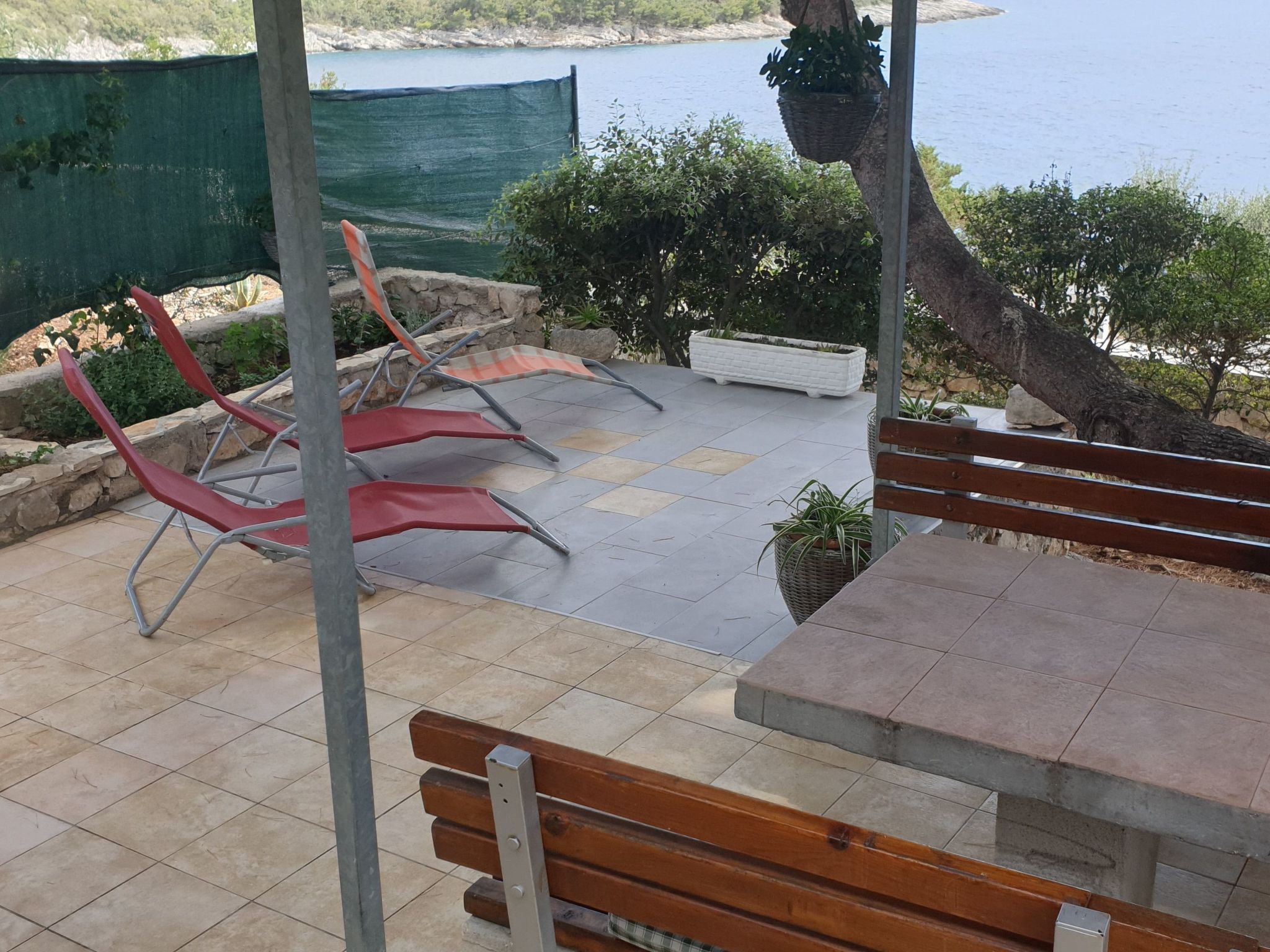 In Maslinica mit Großer Terrasse