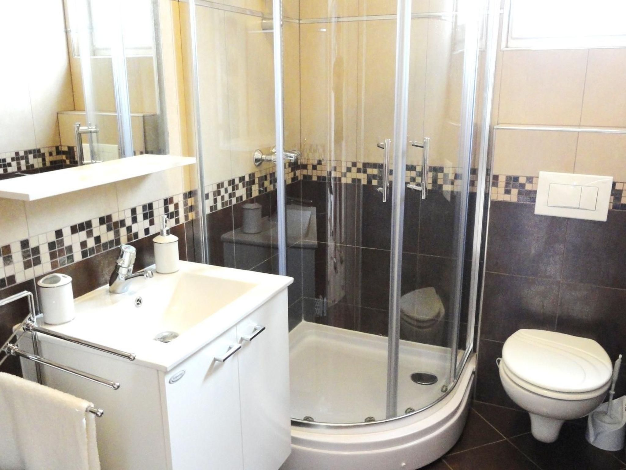 Adriatic Escape-Inside