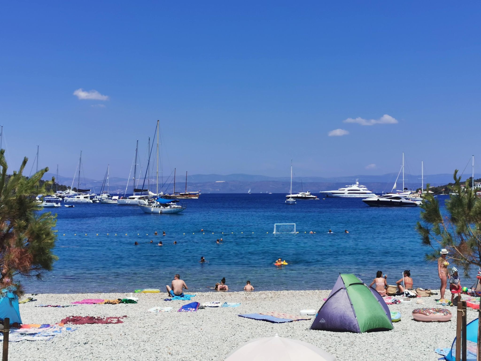 Apartment Bella mit Balkon und Terrasse in Necujam-Drinnen