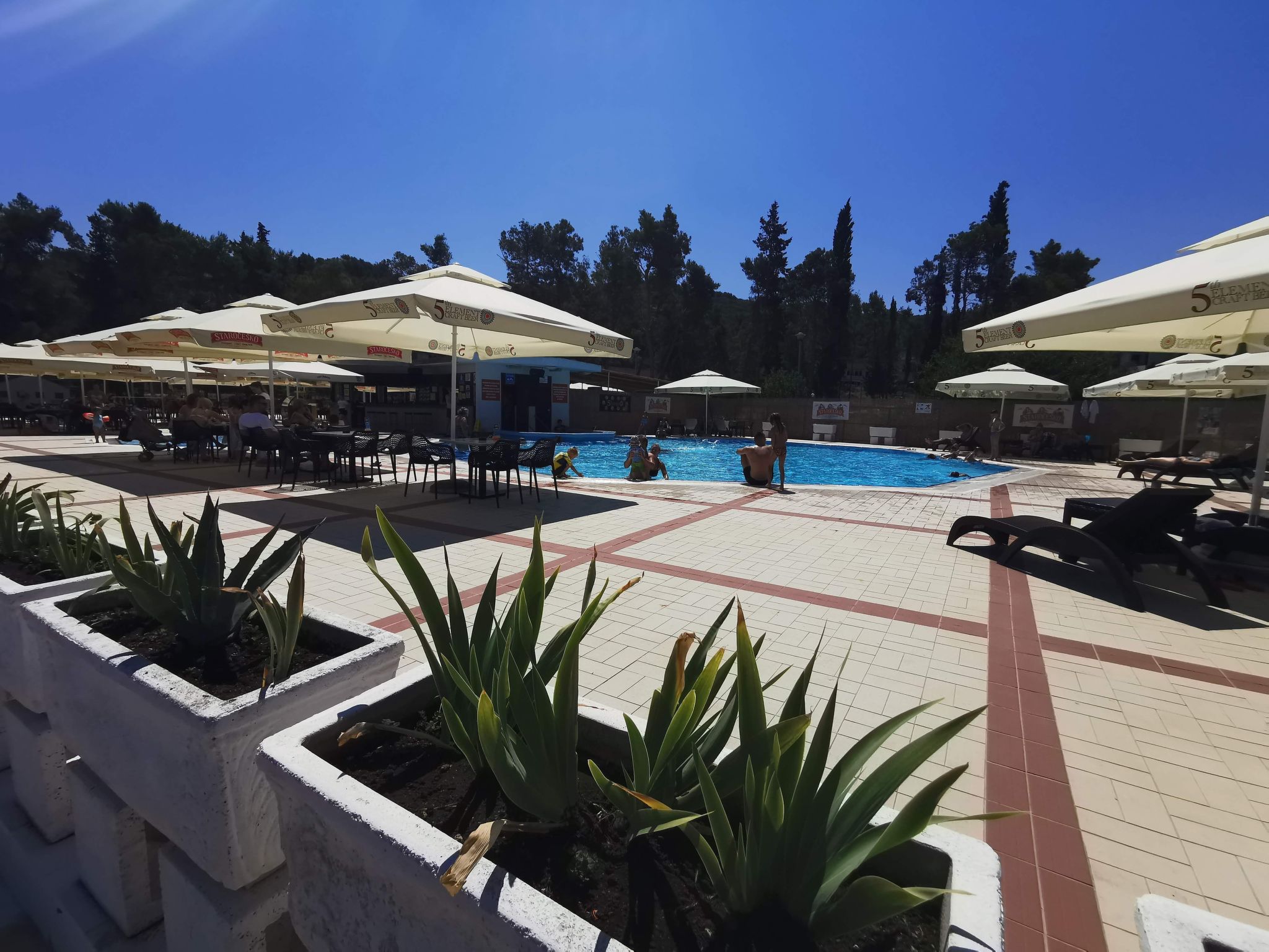 Apartment Bella mit Balkon und Terrasse in Necujam-Drinnen