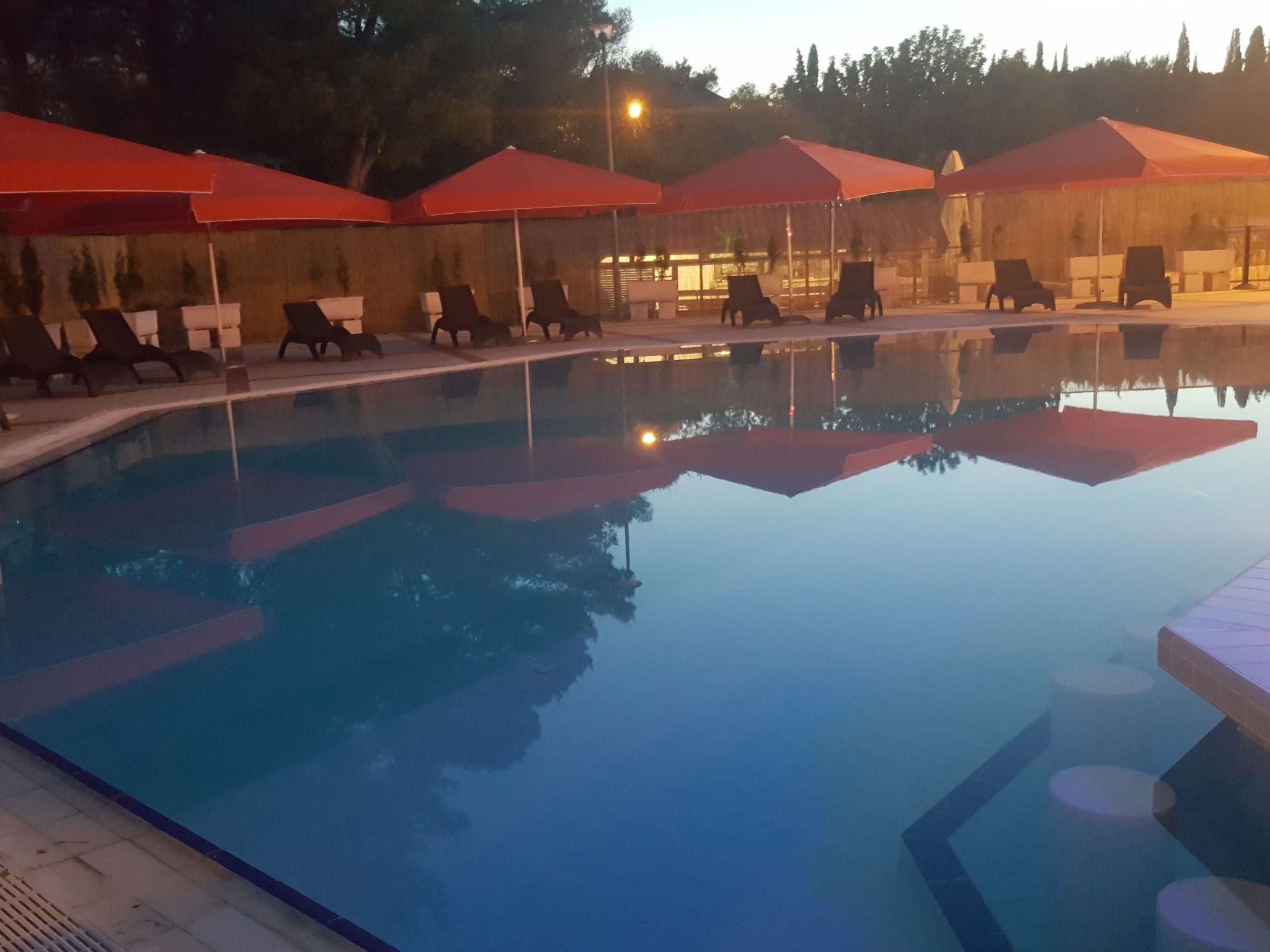 Apartment Bella mit Balkon und Terrasse in Necujam-Drinnen