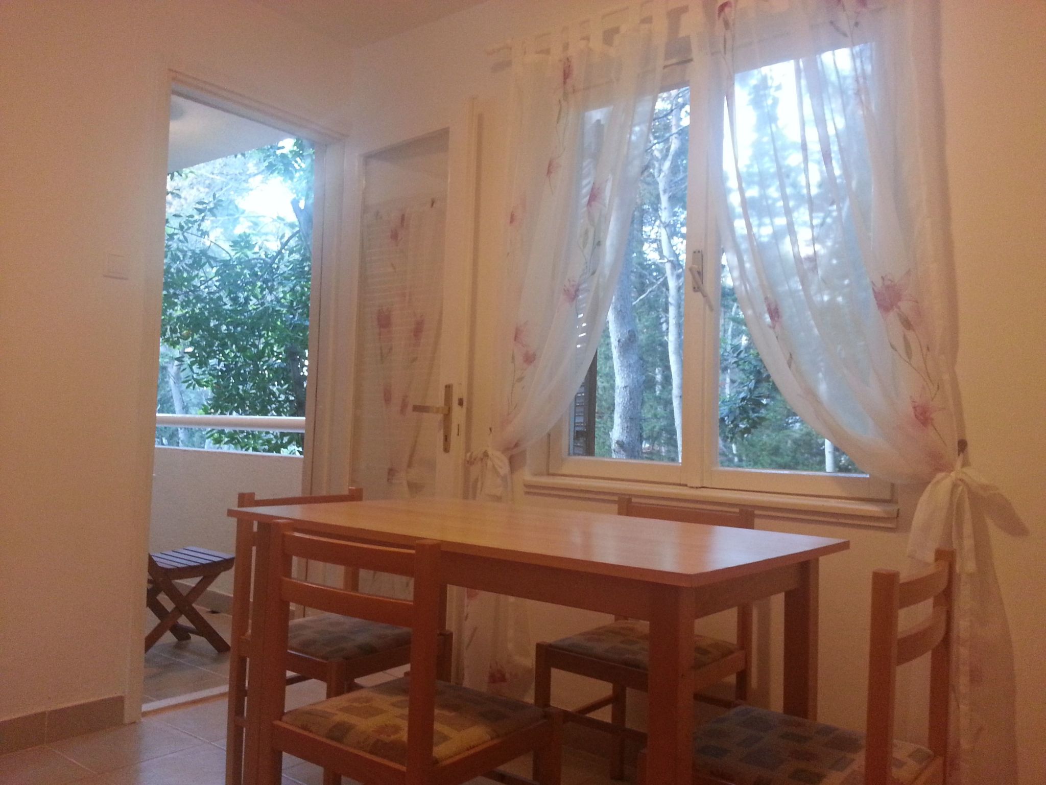 Apartment Bella mit Balkon und Terrasse in Necujam-Drinnen