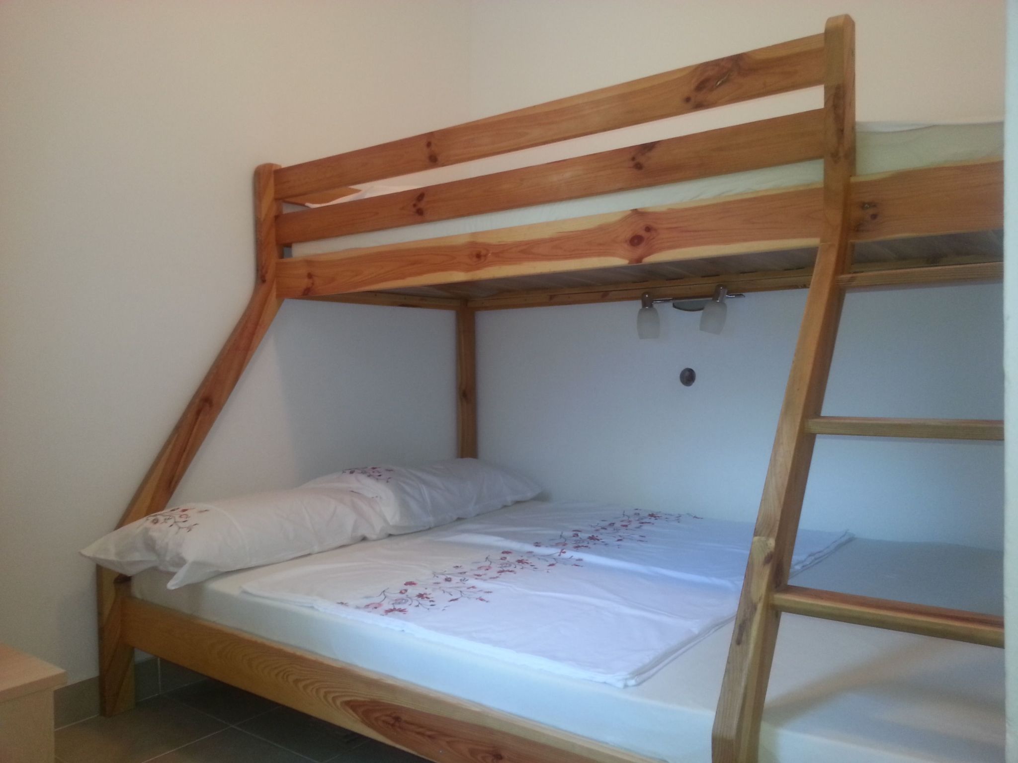 Apartment Bella mit Balkon und Terrasse in Necujam-Drinnen