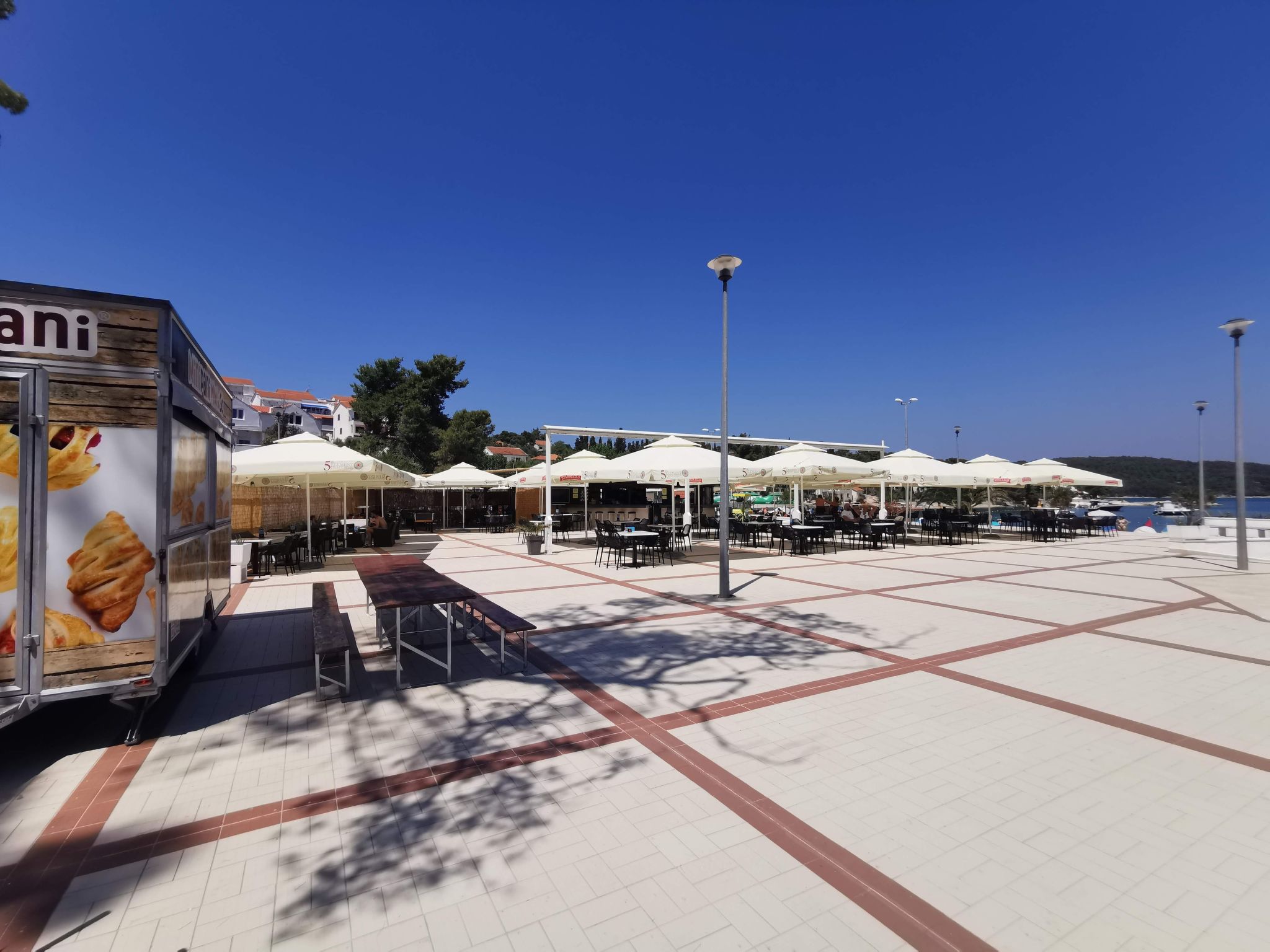 Apartment Bella mit Balkon und Terrasse in Necujam-Drinnen