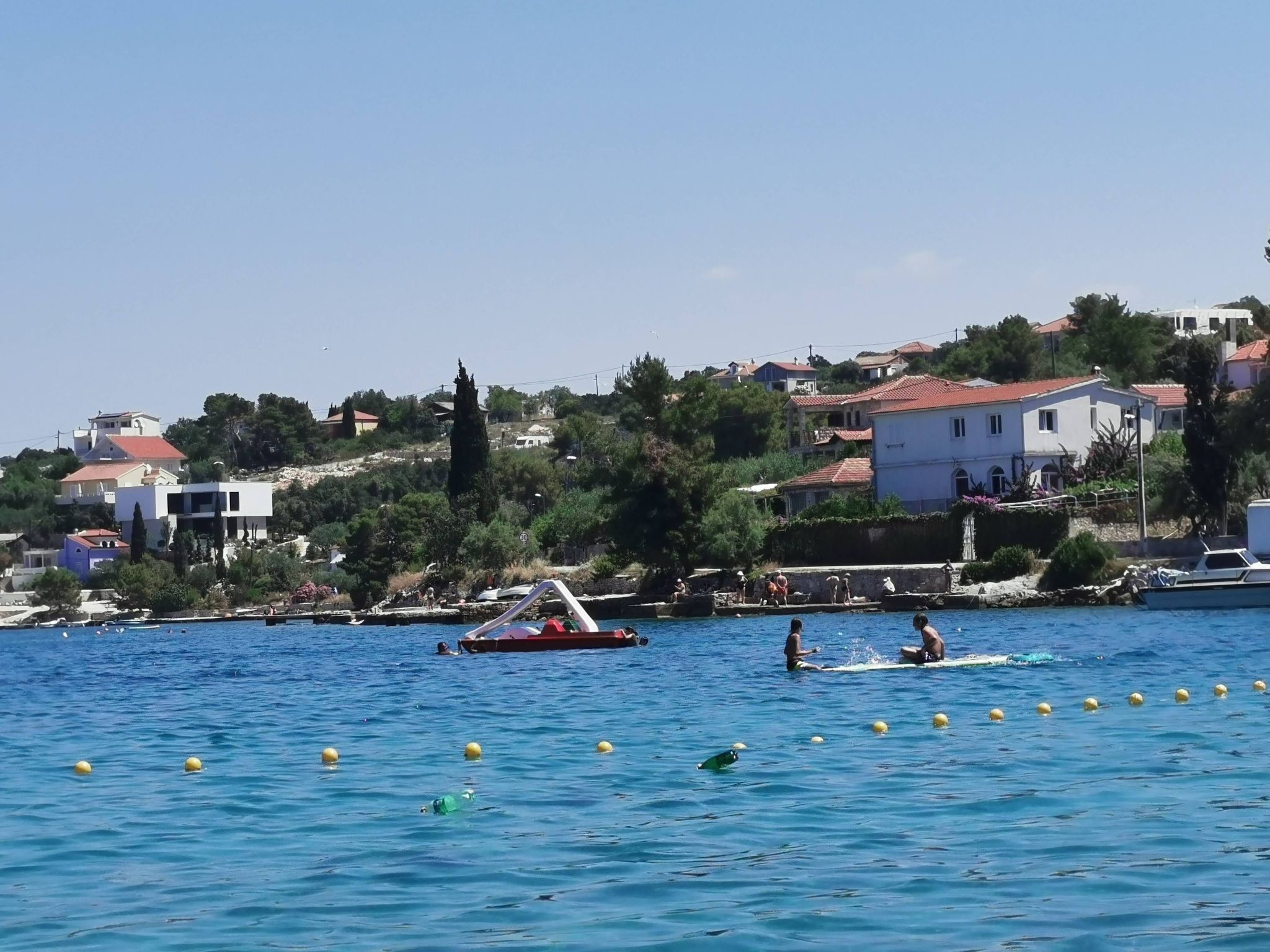 Apartment Bella mit Balkon und Terrasse in Necujam