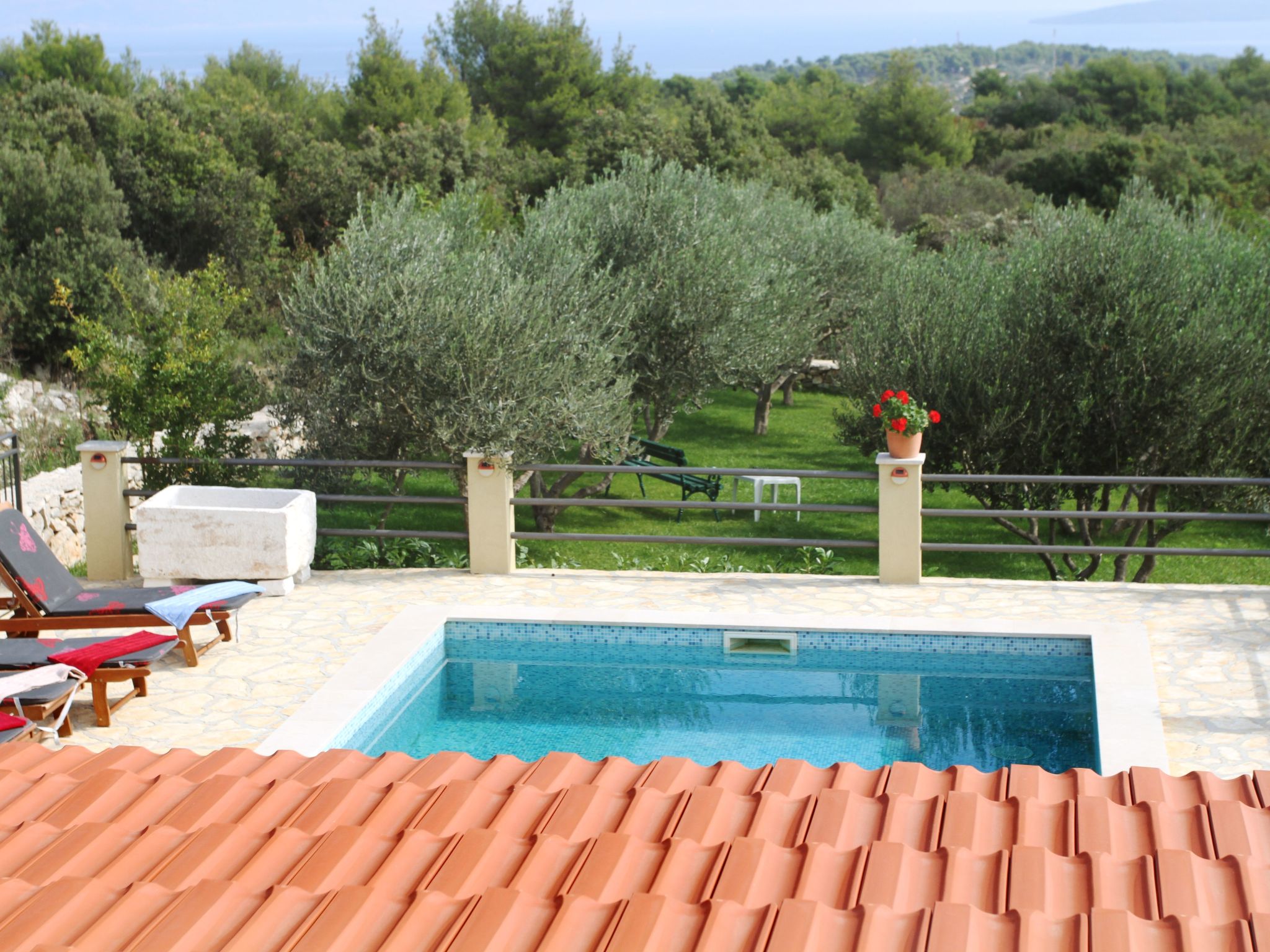 Geräumige Ferienvilla mit Pool und Meerblick-Dedans