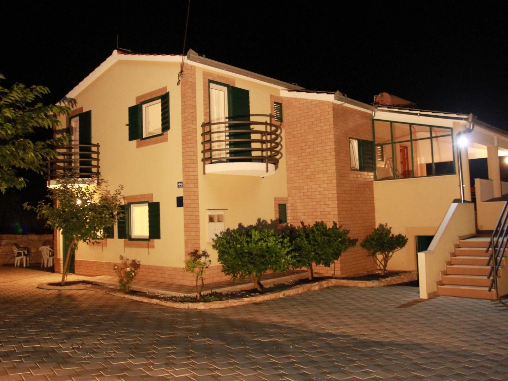 Geräumige Ferienvilla mit Pool und Meerblick-Dedans