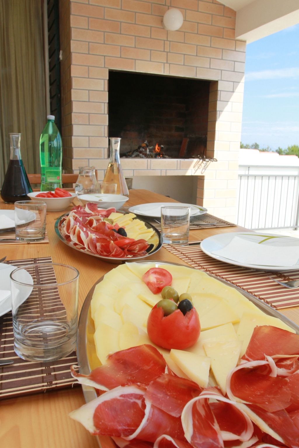 Geräumige Ferienvilla mit Pool und Meerblick-Dedans