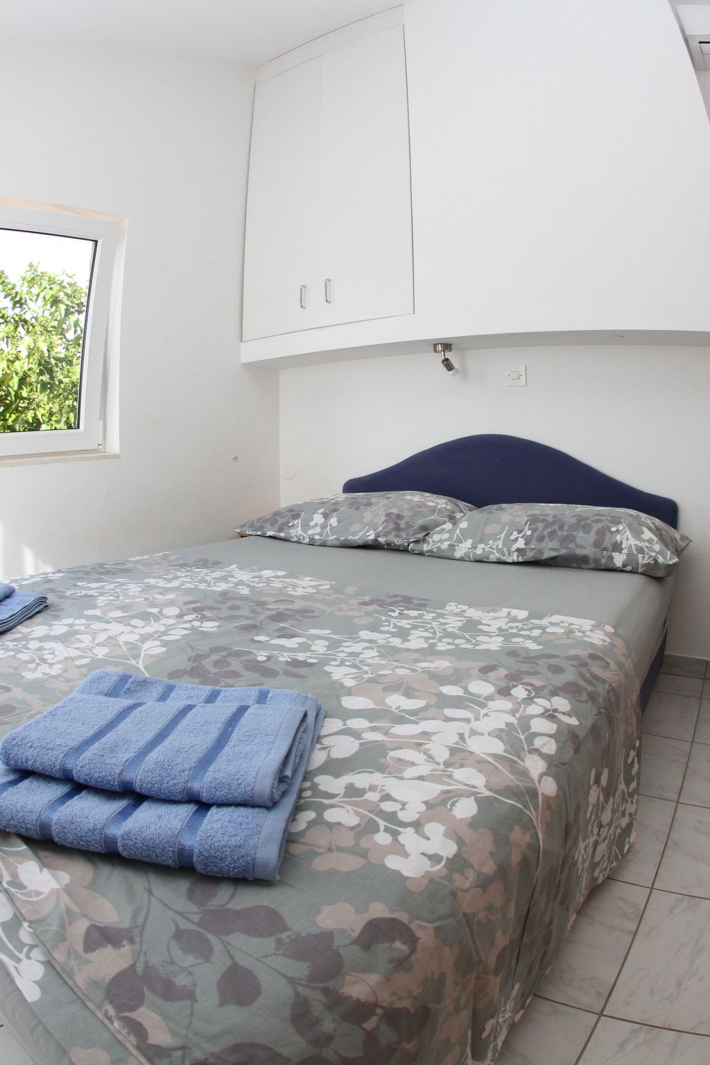 Geräumige Ferienvilla mit Pool und Meerblick-Dedans