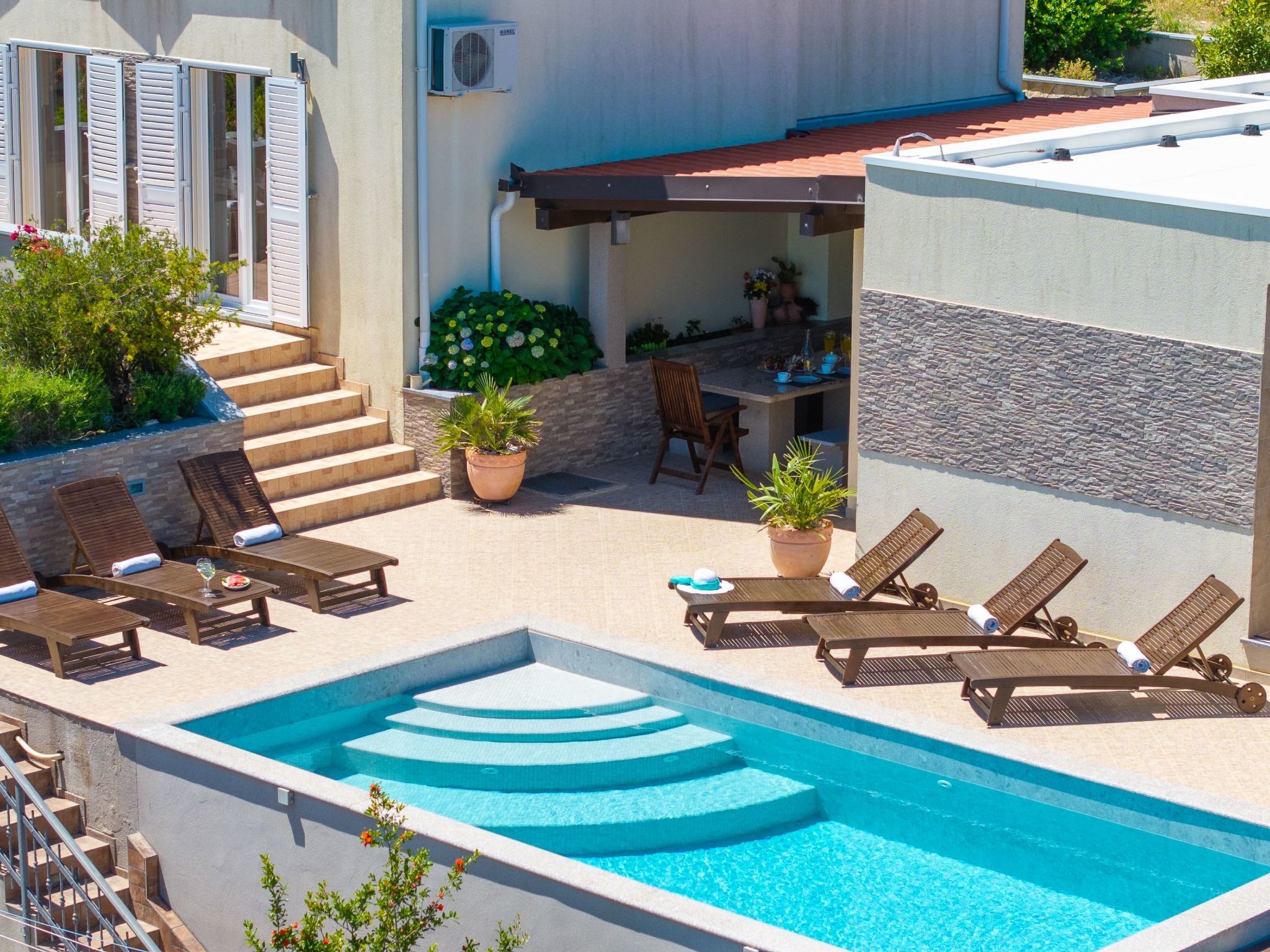 Vila Vita - 200m vom Strand mit beheiztem Pool