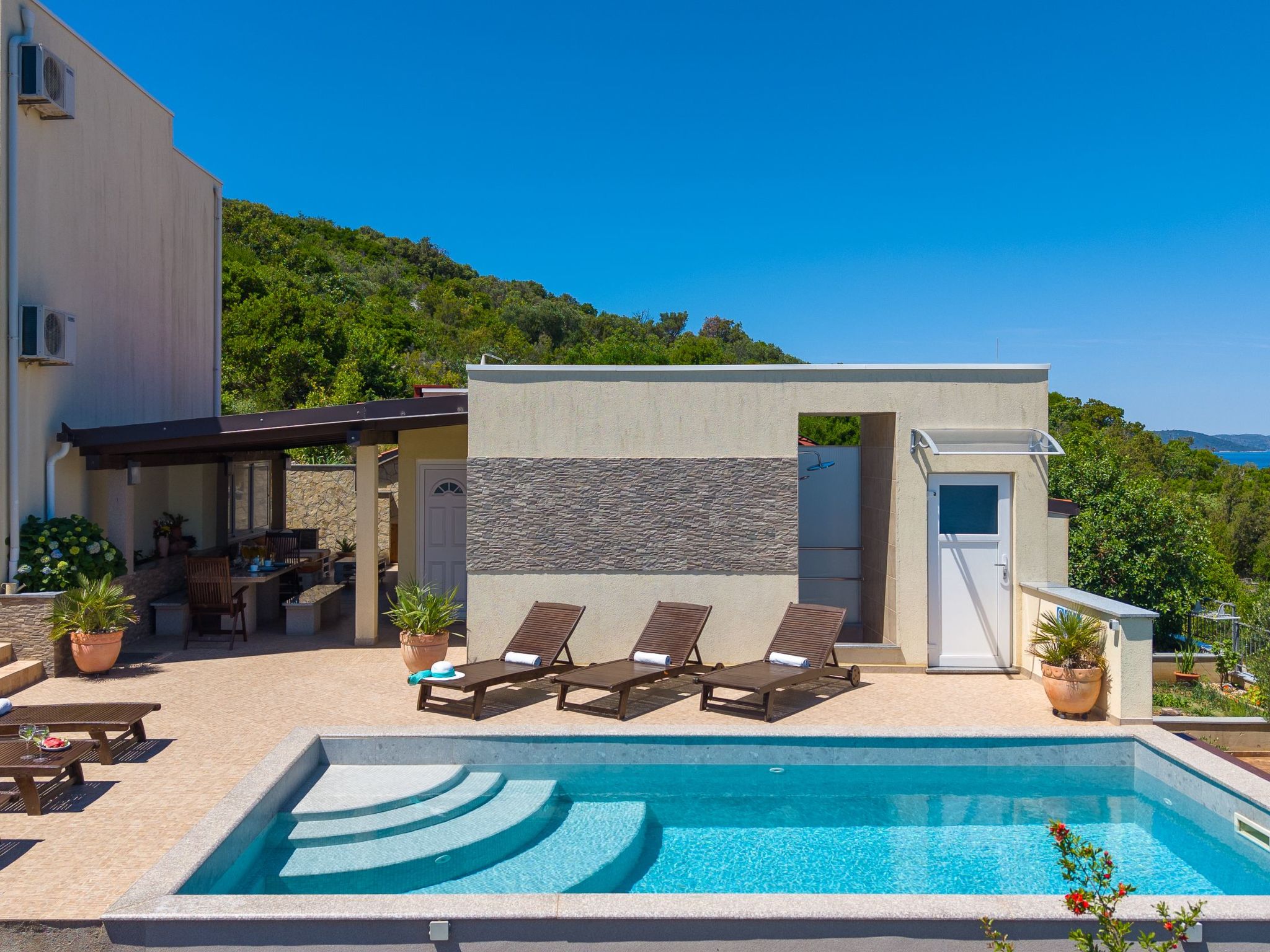 Vila Vita - 200m vom Strand mit beheiztem Pool