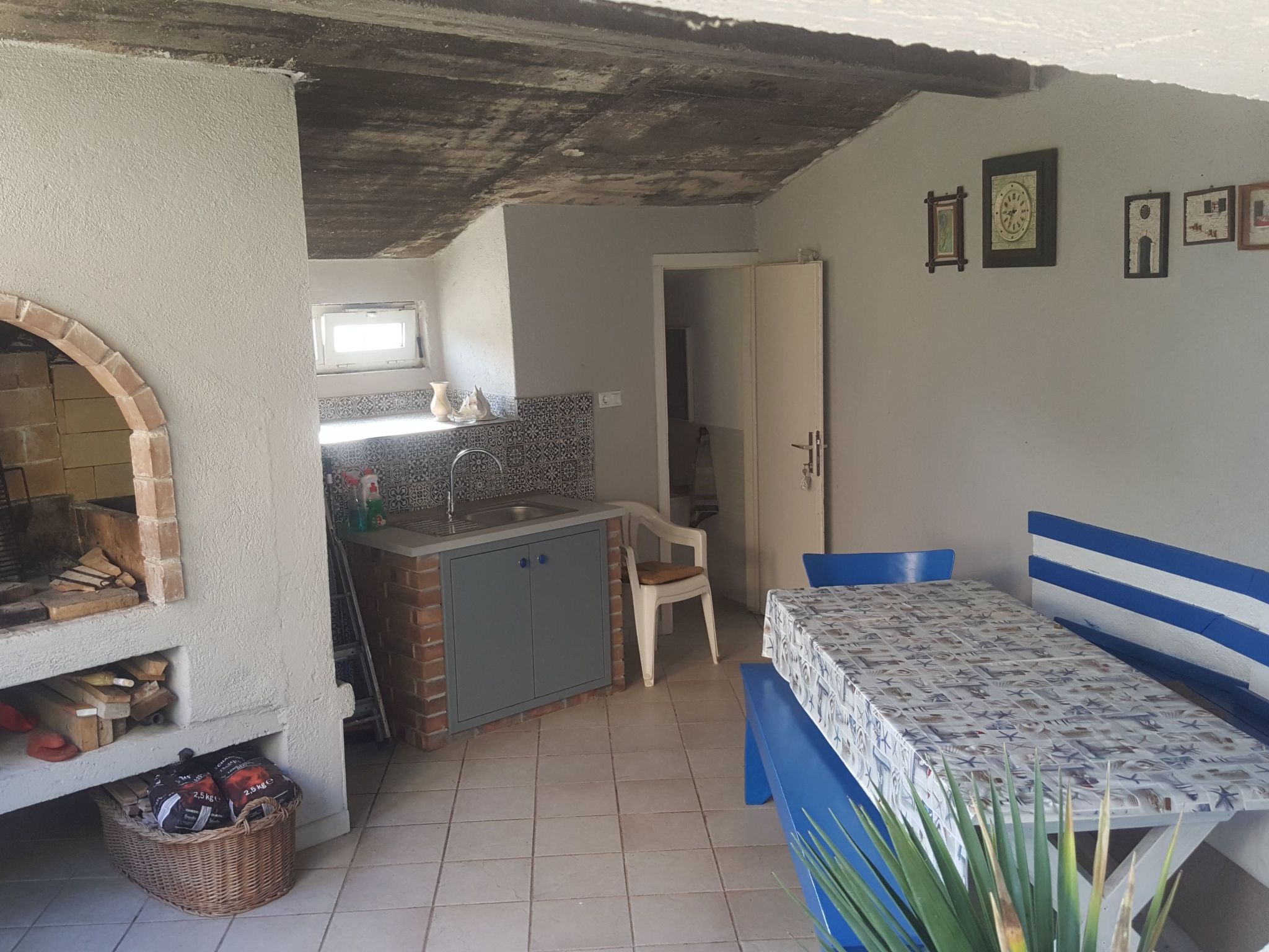 Mit beheiztem Außenpool-Dedans