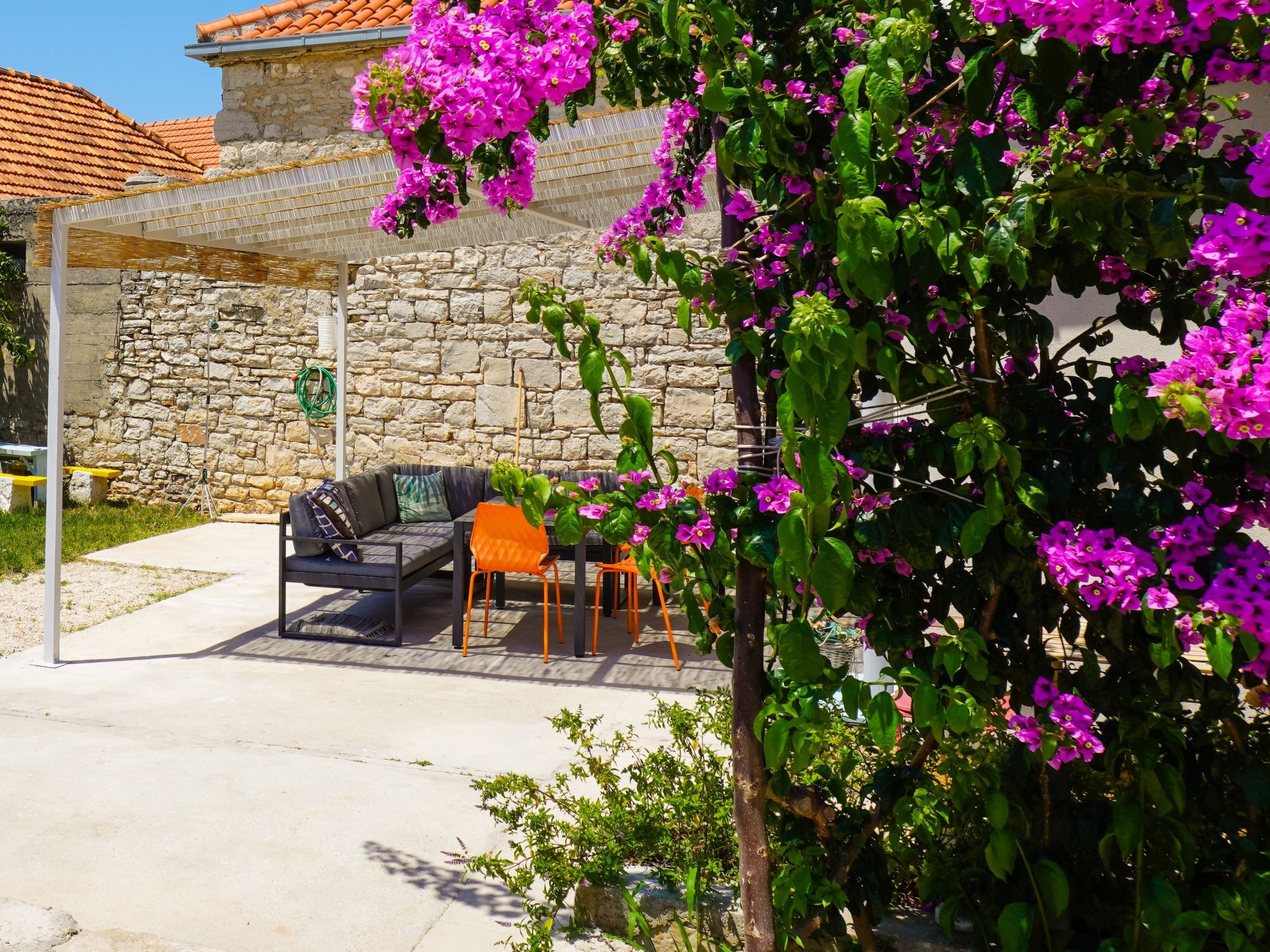 Ruhige Villa mit weitläufigem Garten, ideal für Familien mit Kindern-Image-tags.info