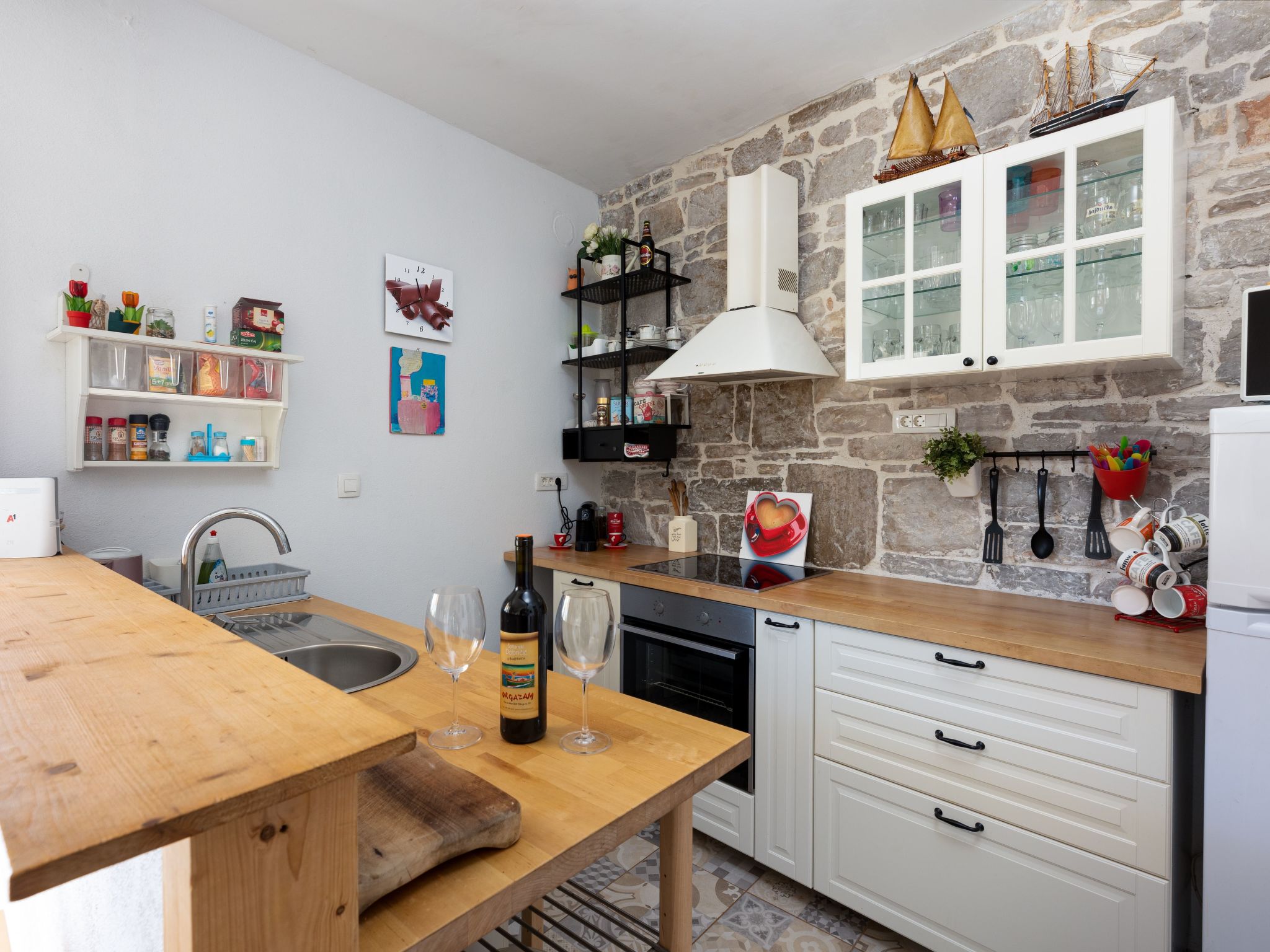 Ruhige Villa mit weitläufigem Garten, ideal für Familien mit Kindern-Image-tags.info