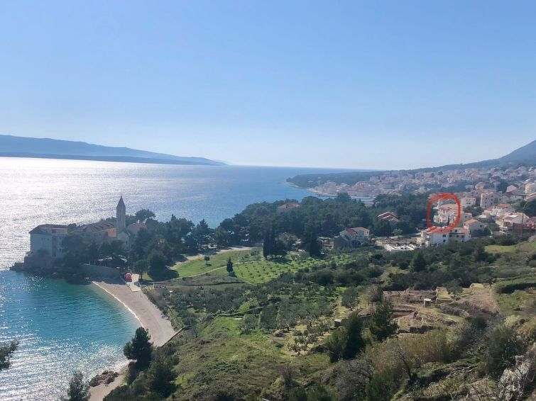 Appartement met bergzicht aan zee in Bol, Brač in Brač/Bol