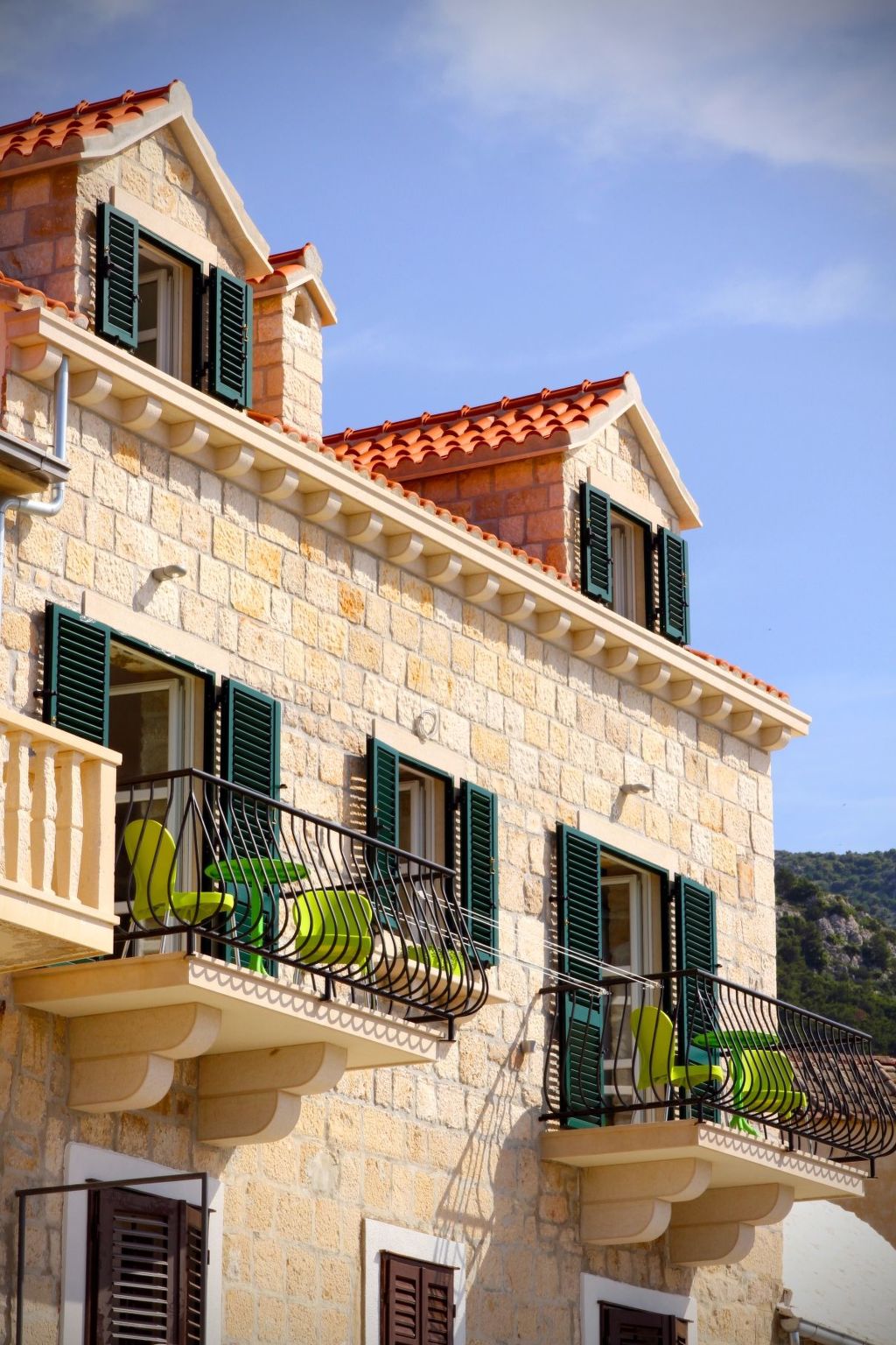 In Bol mit privatem Parkplatz-Draußen