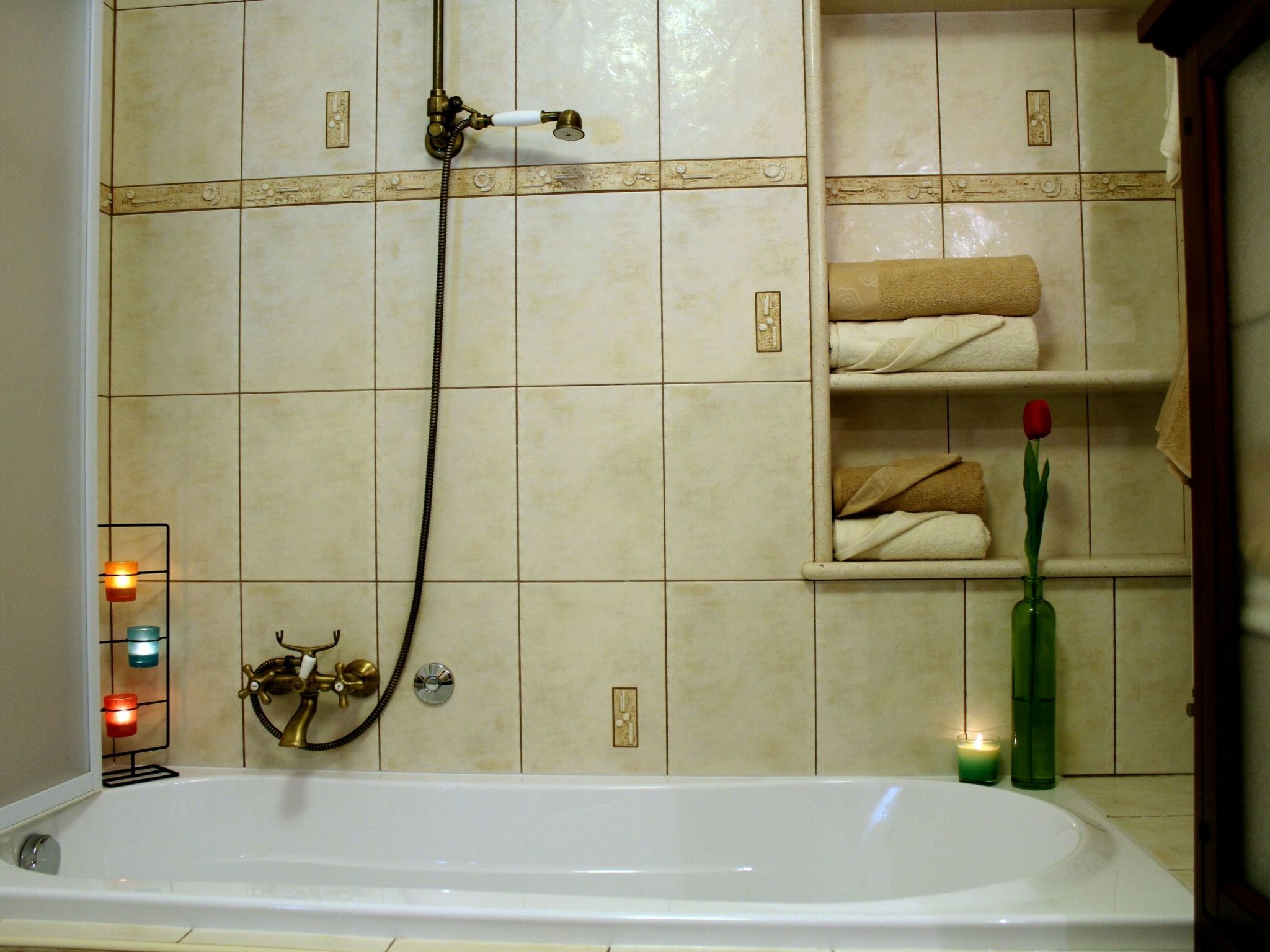 Exklusive Wohnung in Bol mit privatem Parkplatz-Drinnen