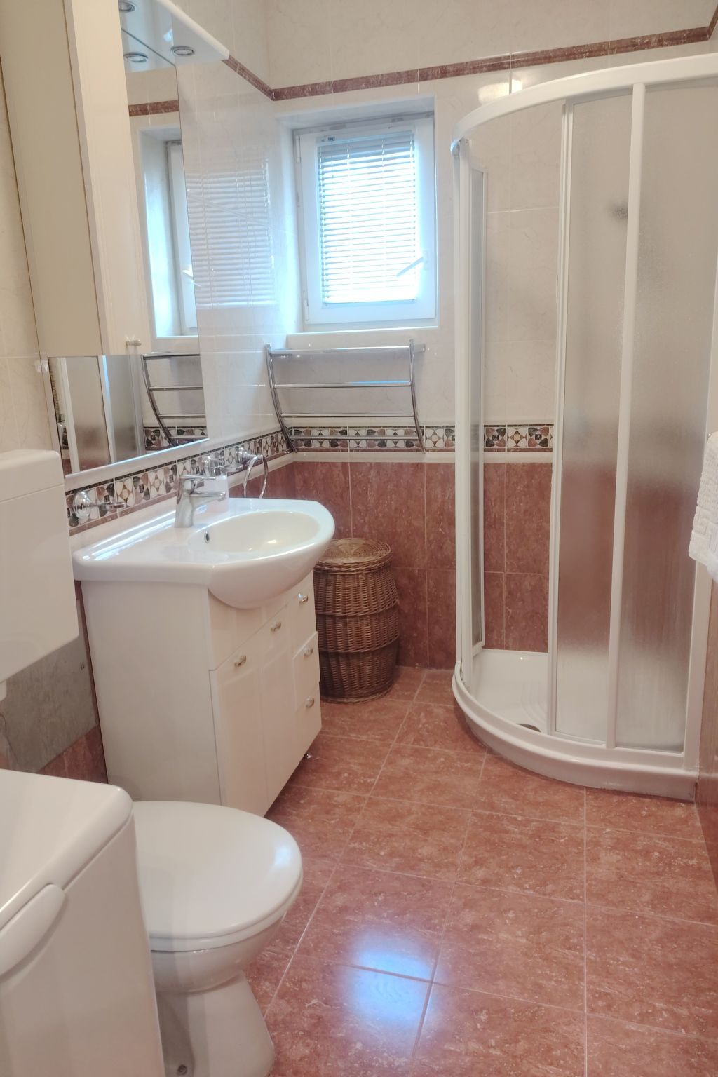 Mit Balkon und Meerblick-Binnen