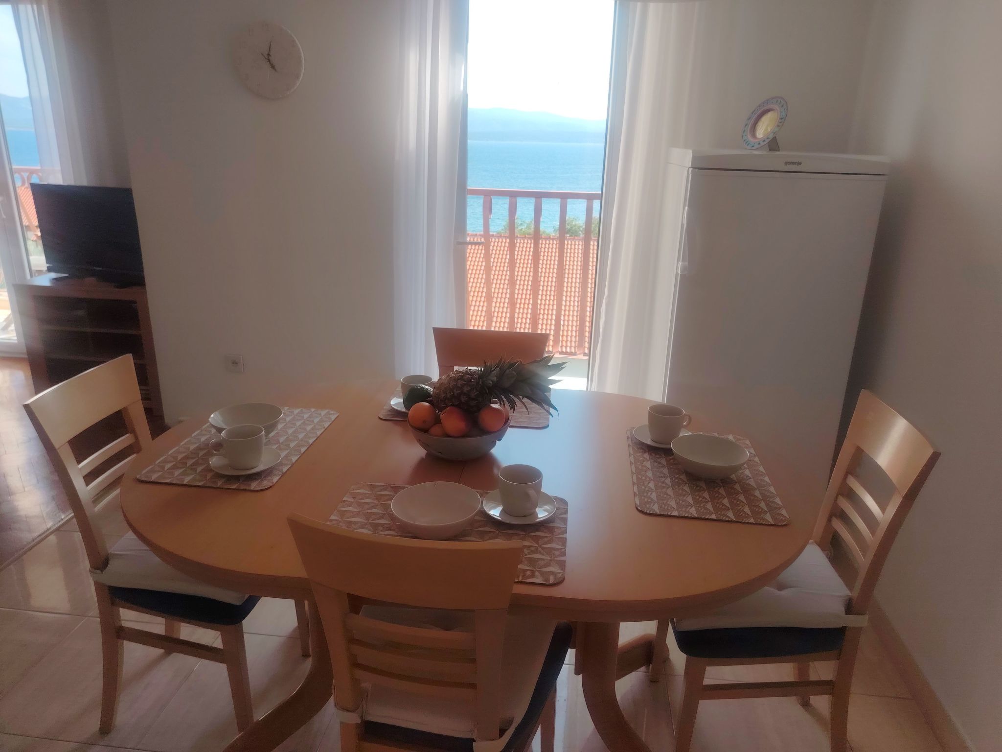 Mit Balkon und Meerblick-Binnen