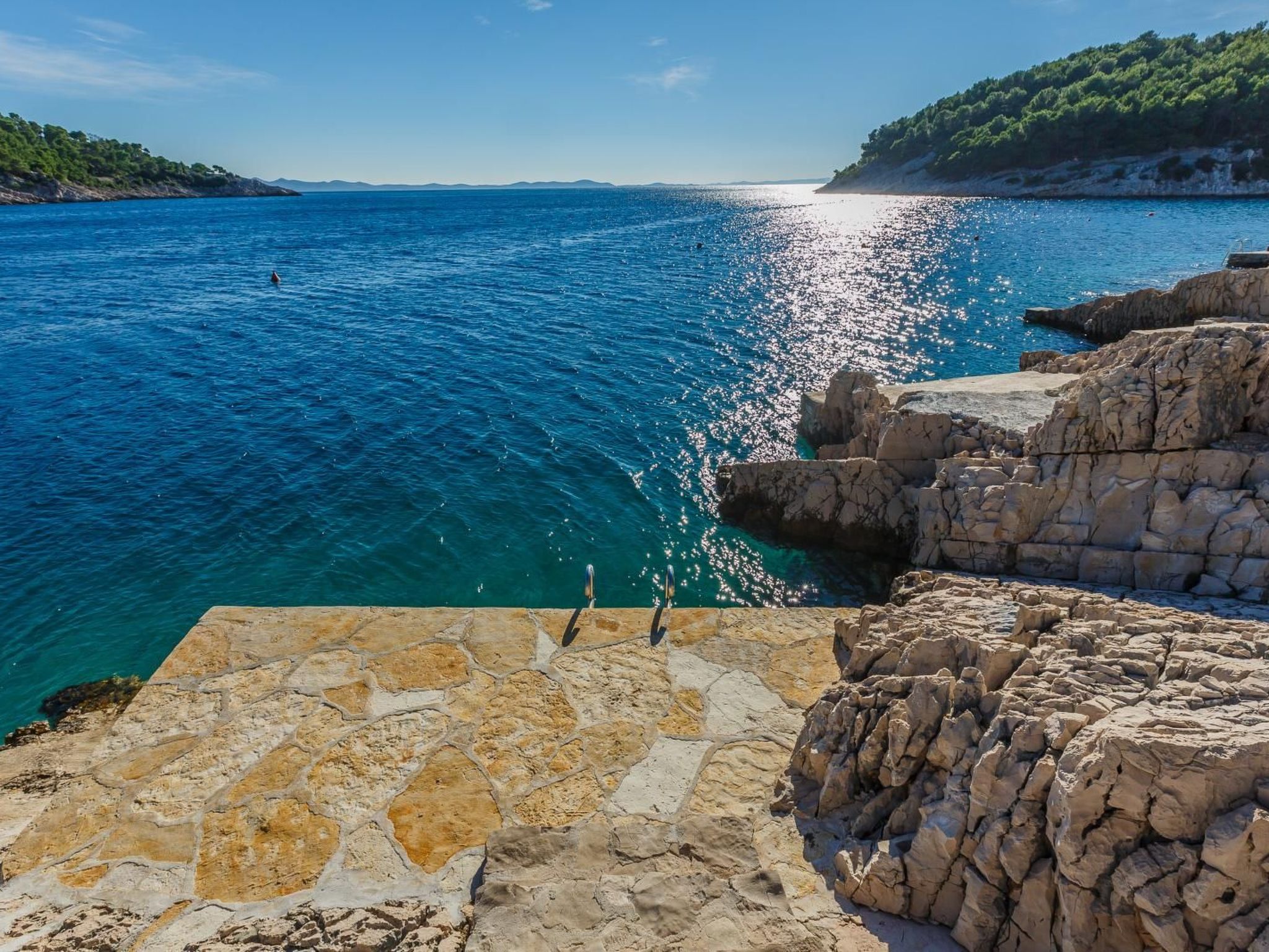 Ferienvilla "Osibova" mit Blick auf das Wasser-Drinnen