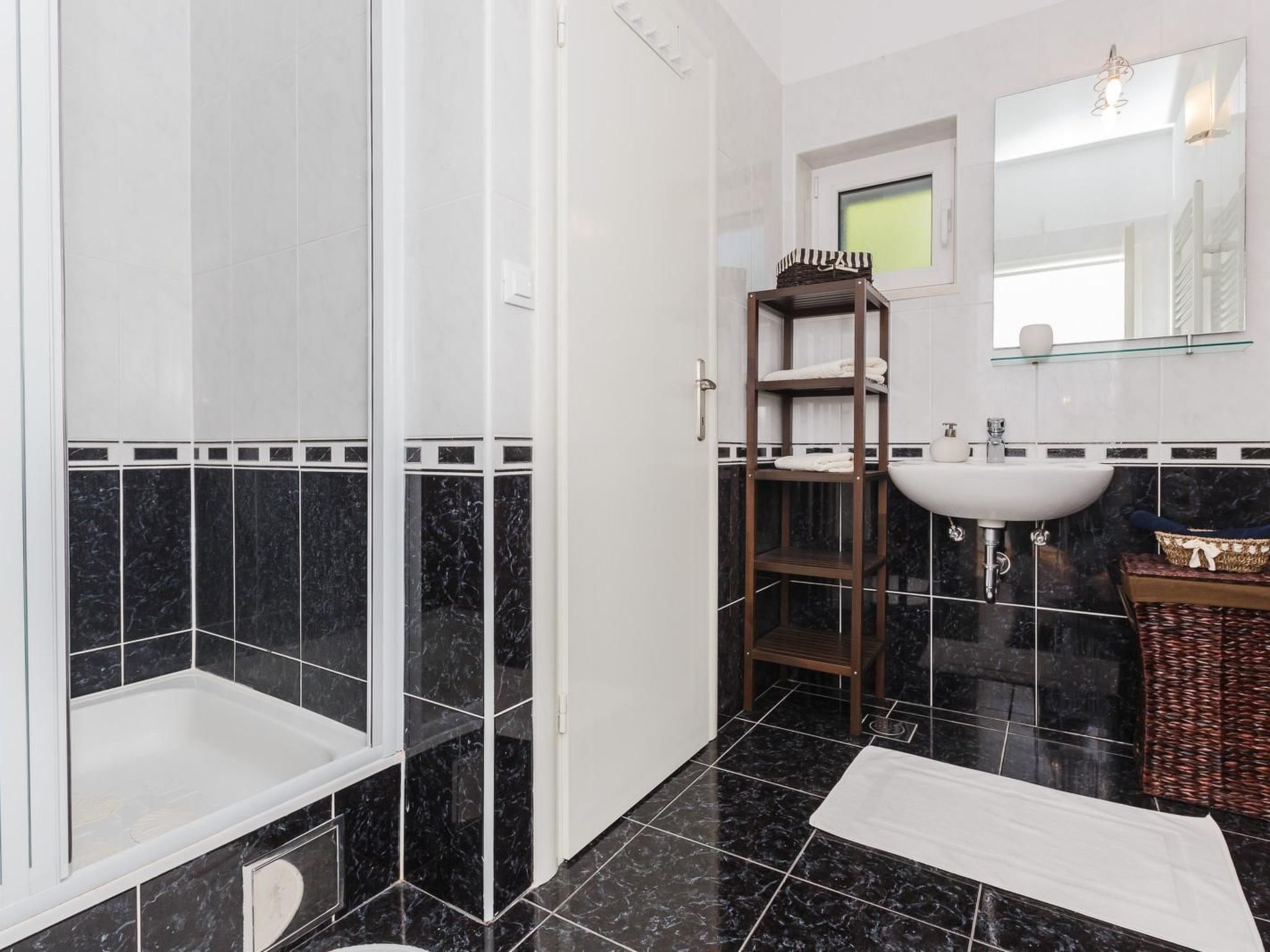 Ferienvilla "Osibova" mit Blick auf das Wasser-Drinnen