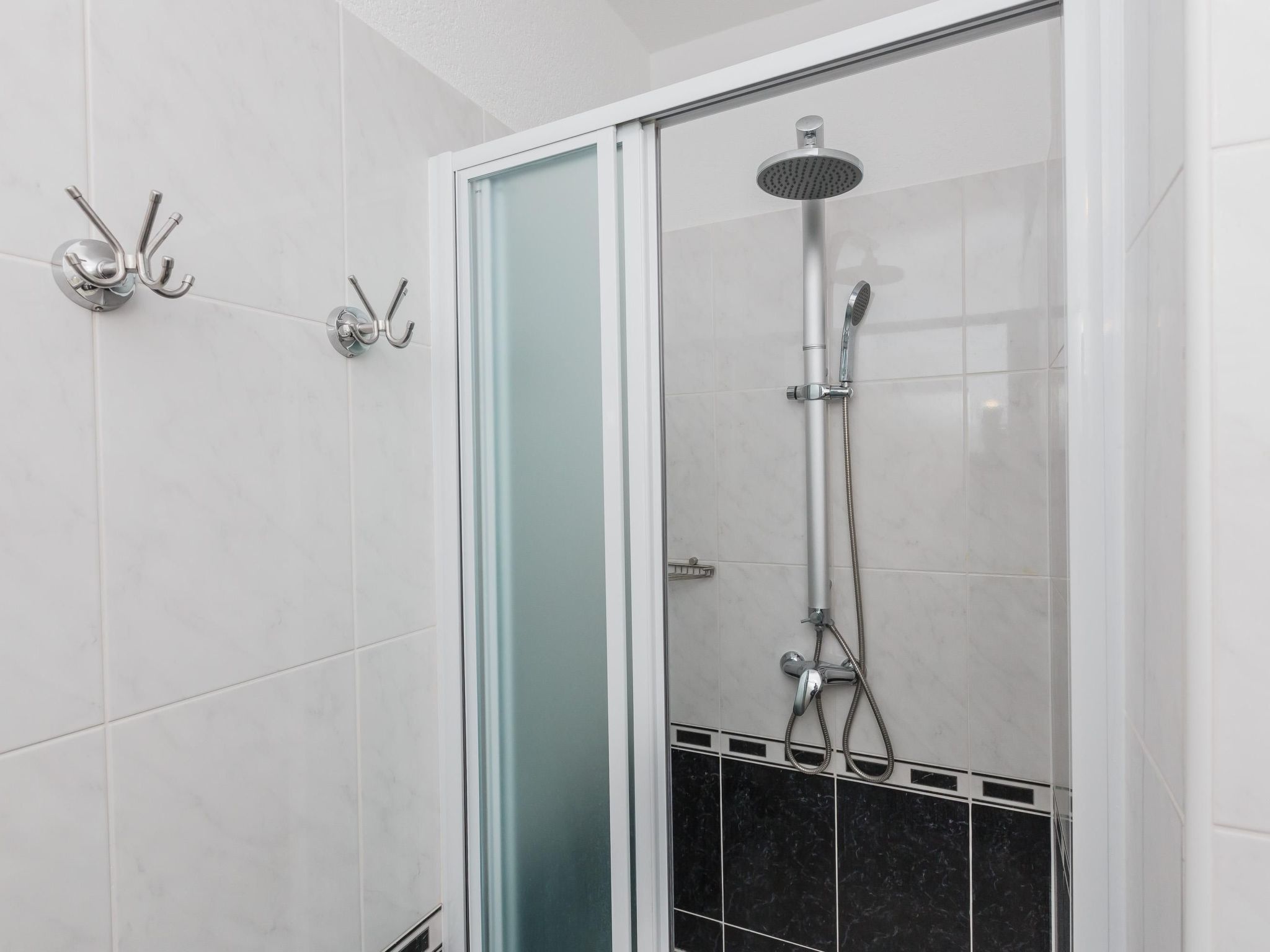 Ferienvilla "Osibova" mit Blick auf das Wasser-Drinnen