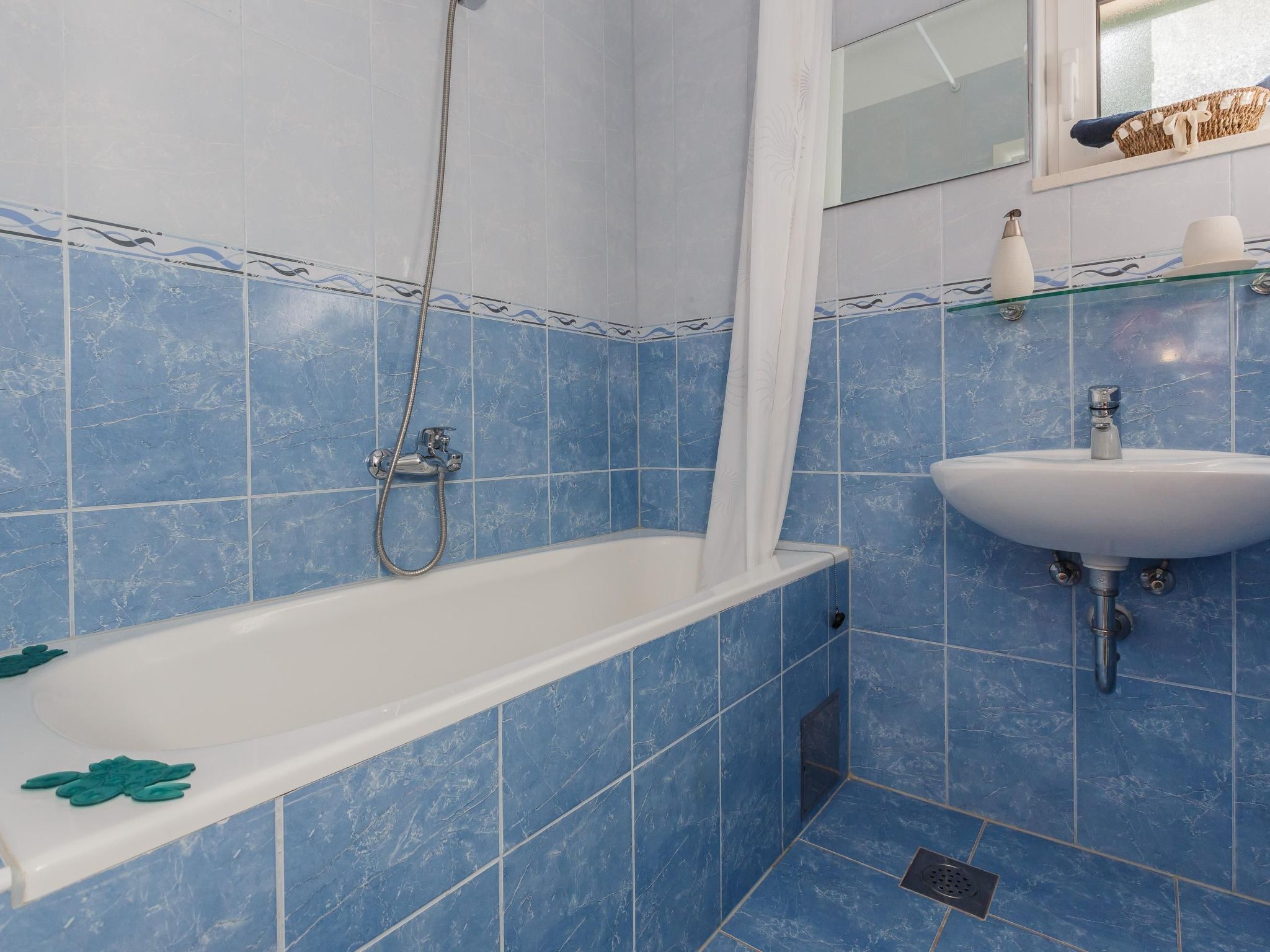 Ferienvilla "Osibova" mit Blick auf das Wasser-Drinnen