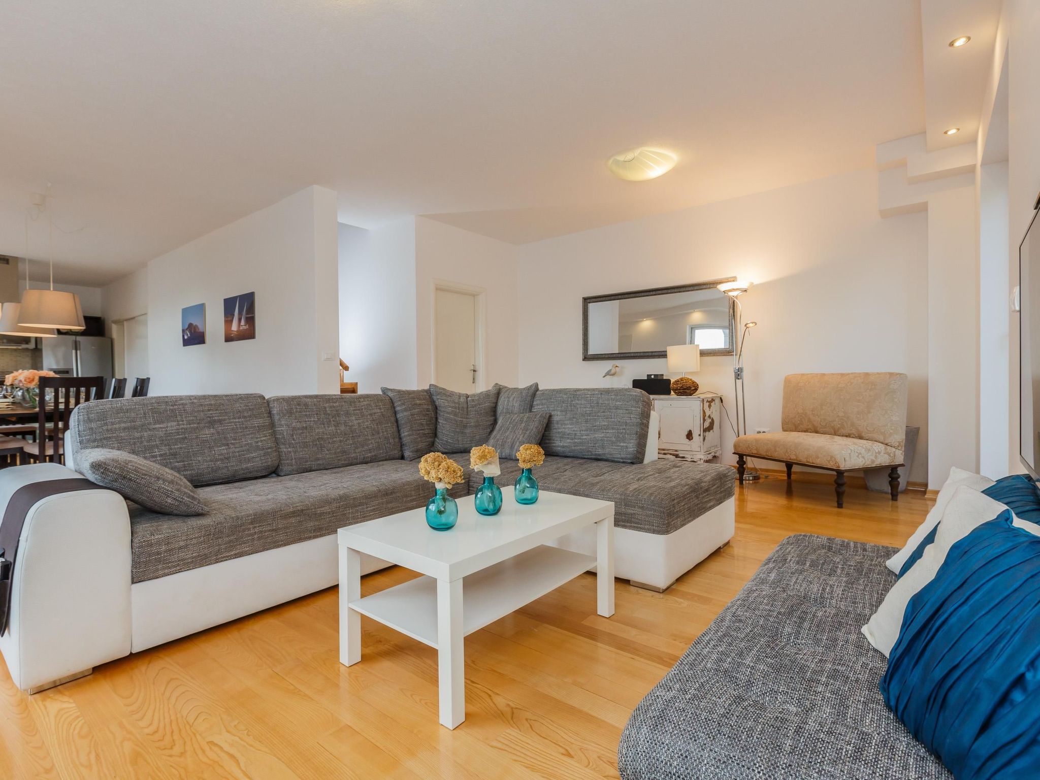 Ferienvilla "Osibova" mit Blick auf das Wasser-Drinnen