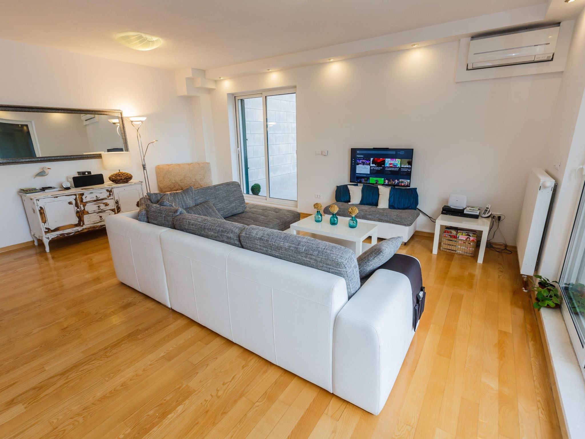 Ferienvilla "Osibova" mit Blick auf das Wasser-Drinnen