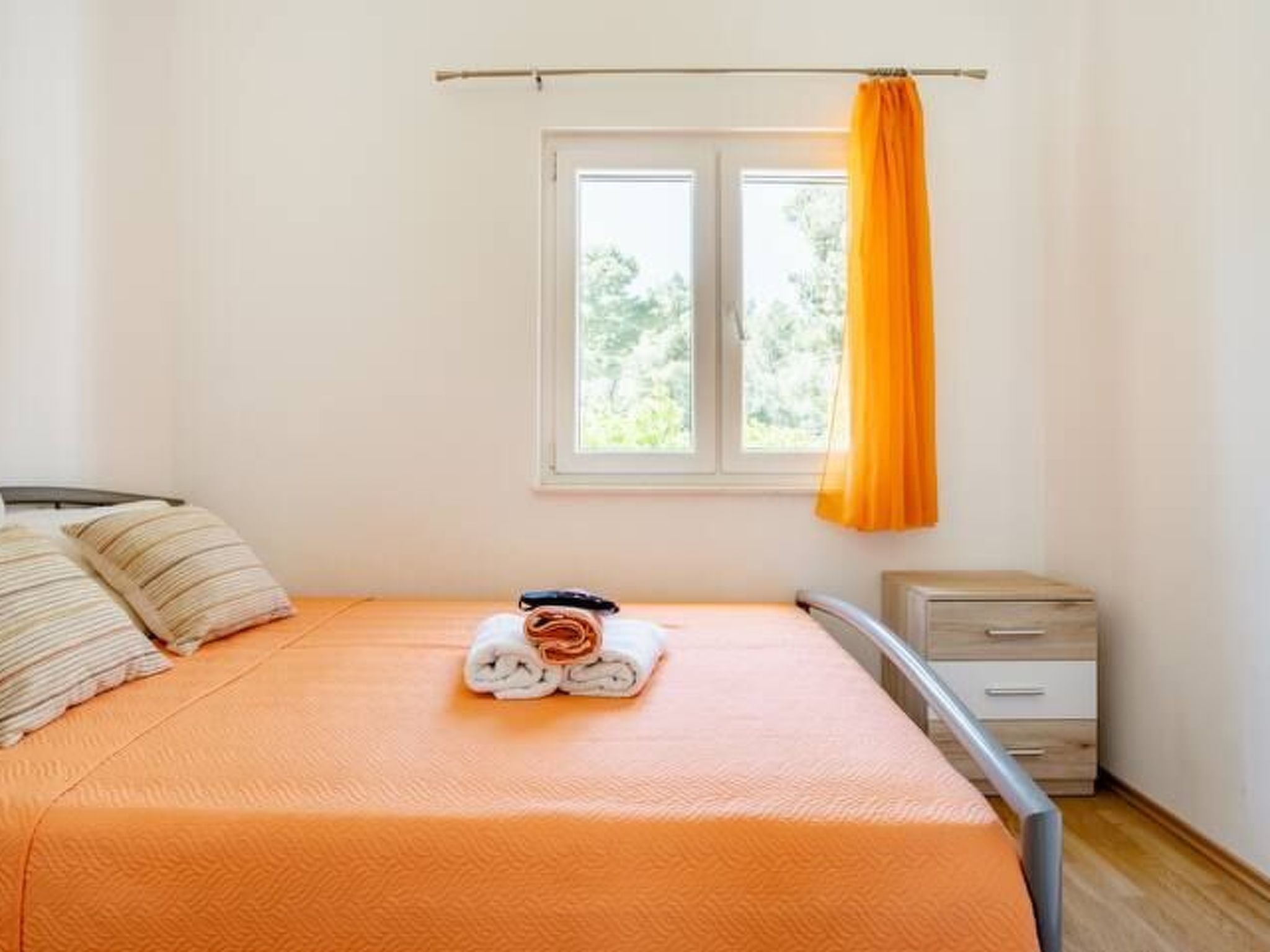 "Lile" mit Blick auf das Wasser-Dedans