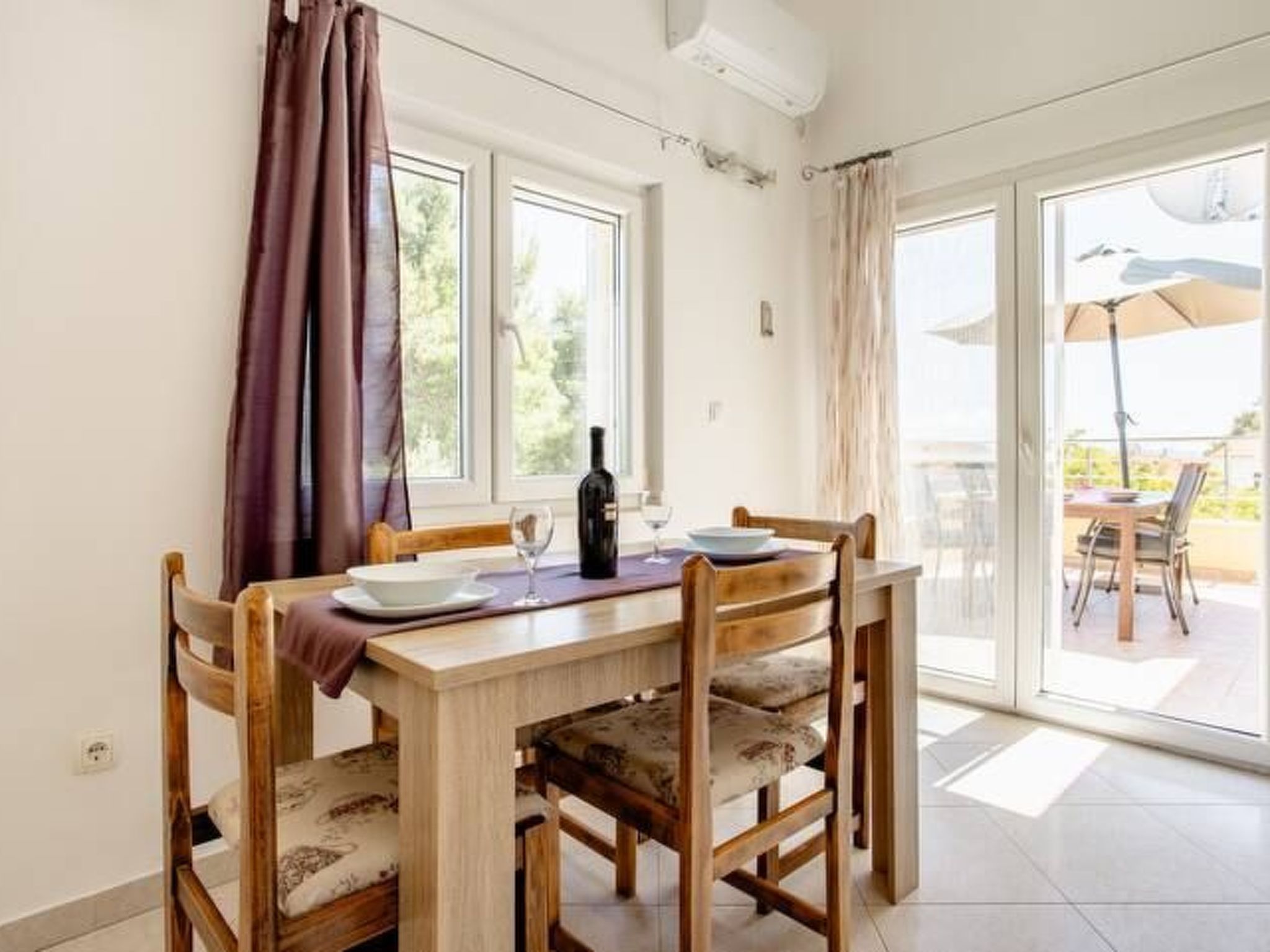 "Lile" mit Blick auf das Wasser-Dedans