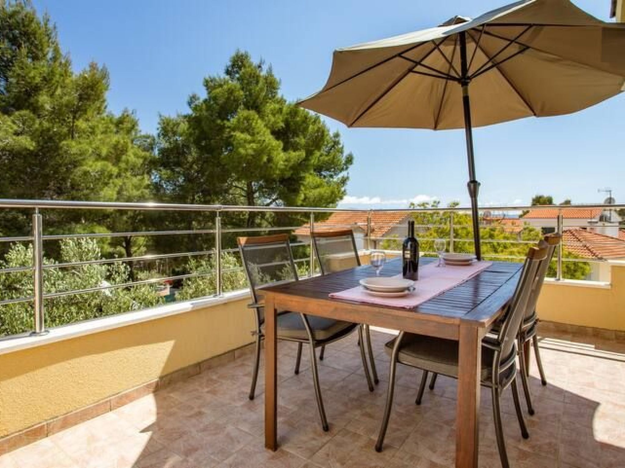 "Lile" mit Blick auf das Wasser