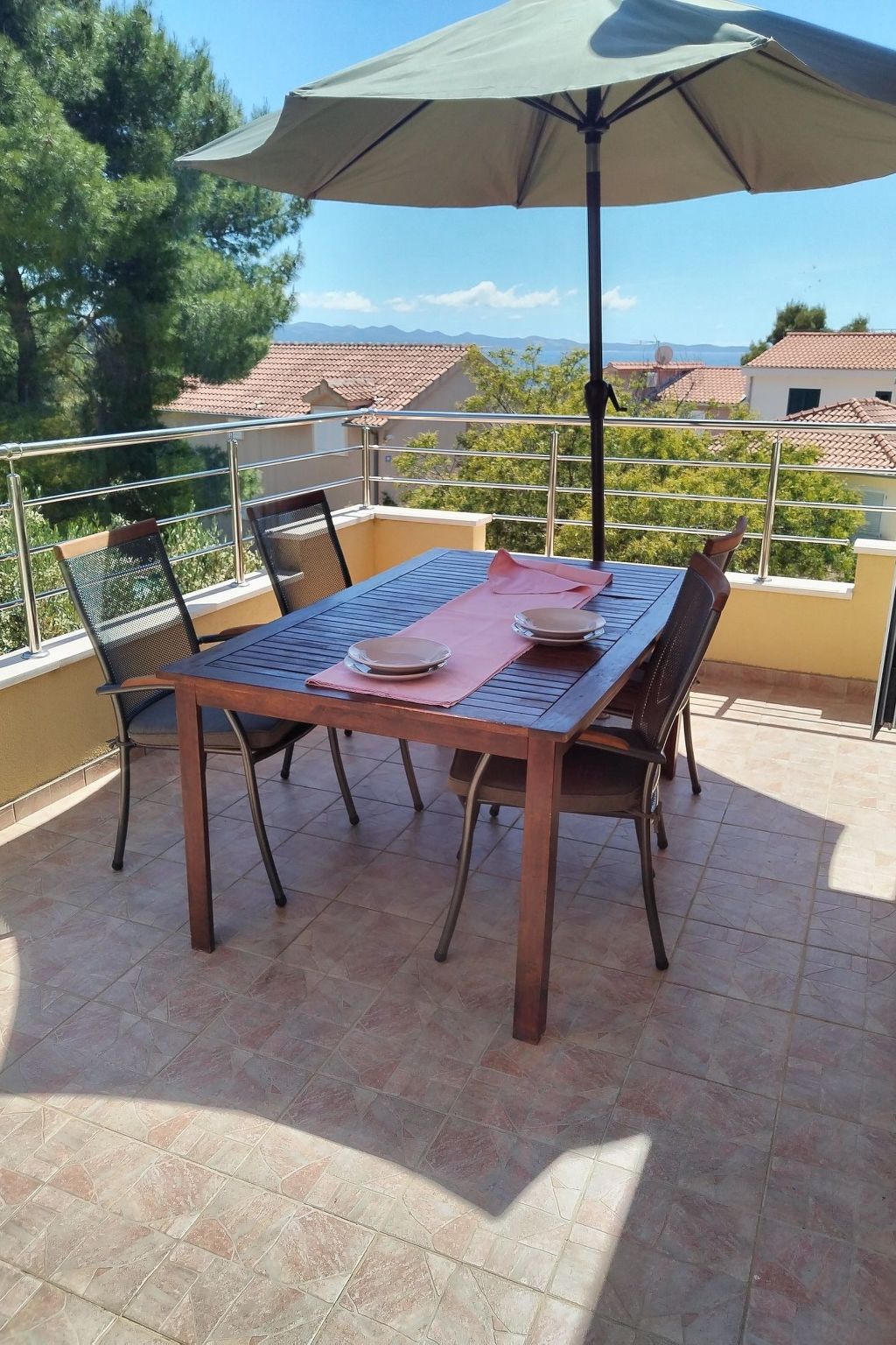 "Lile" mit Blick auf das Wasser-Dedans