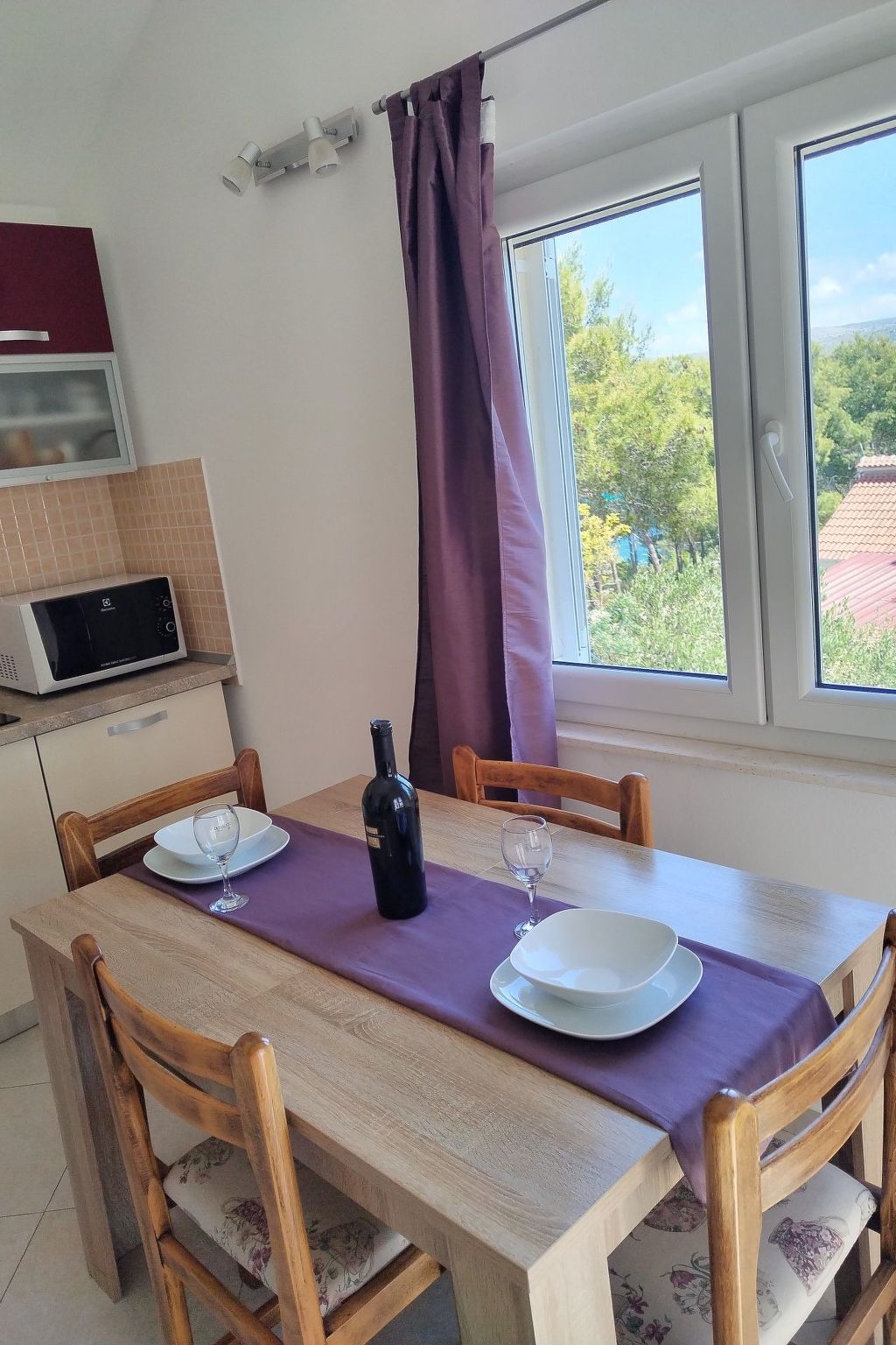 "Lile" mit Blick auf das Wasser-Dedans