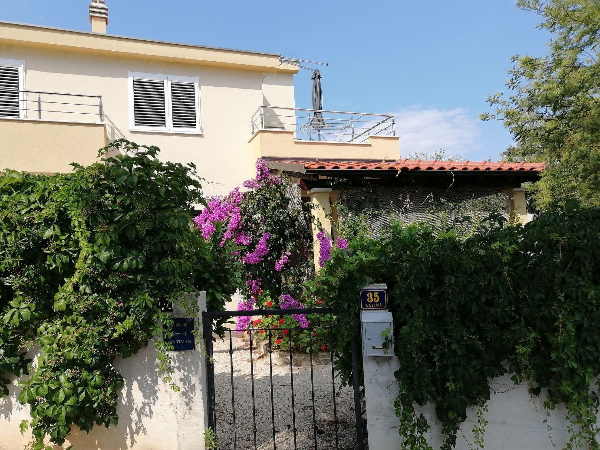 Für 4 Personen ca. 60 m² in Milna auf Brac, Adriaküste Kroatien (Kroatisch-Dedans