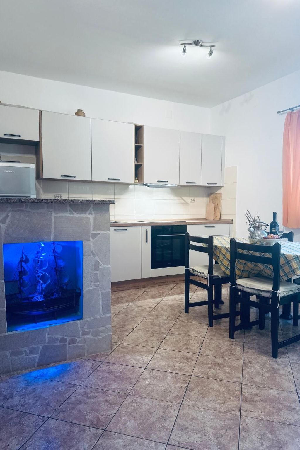 Für 4 Personen ca. 60 m² in Milna auf Brac, Adriaküste Kroatien (Kroatisch-Dedans